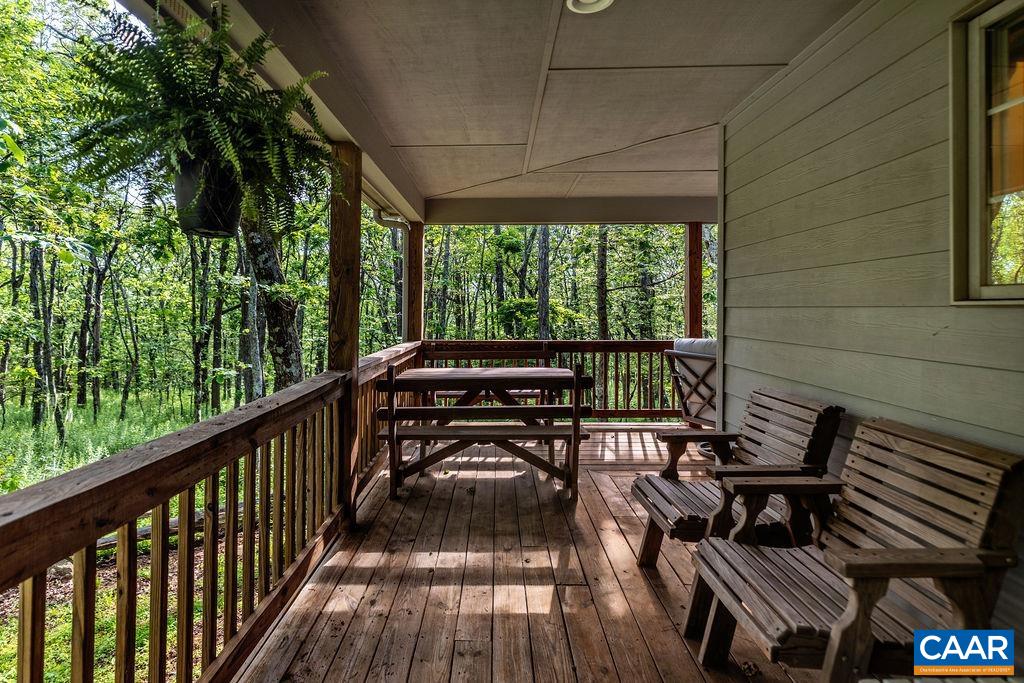 30 CEDAR DR