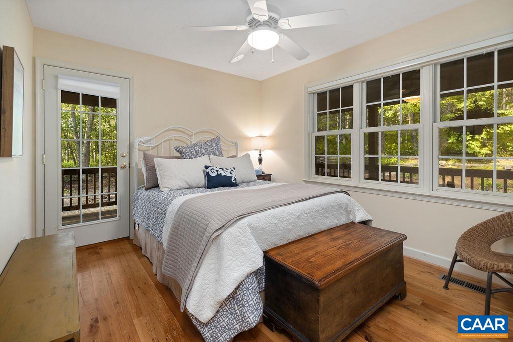 30 CEDAR DR