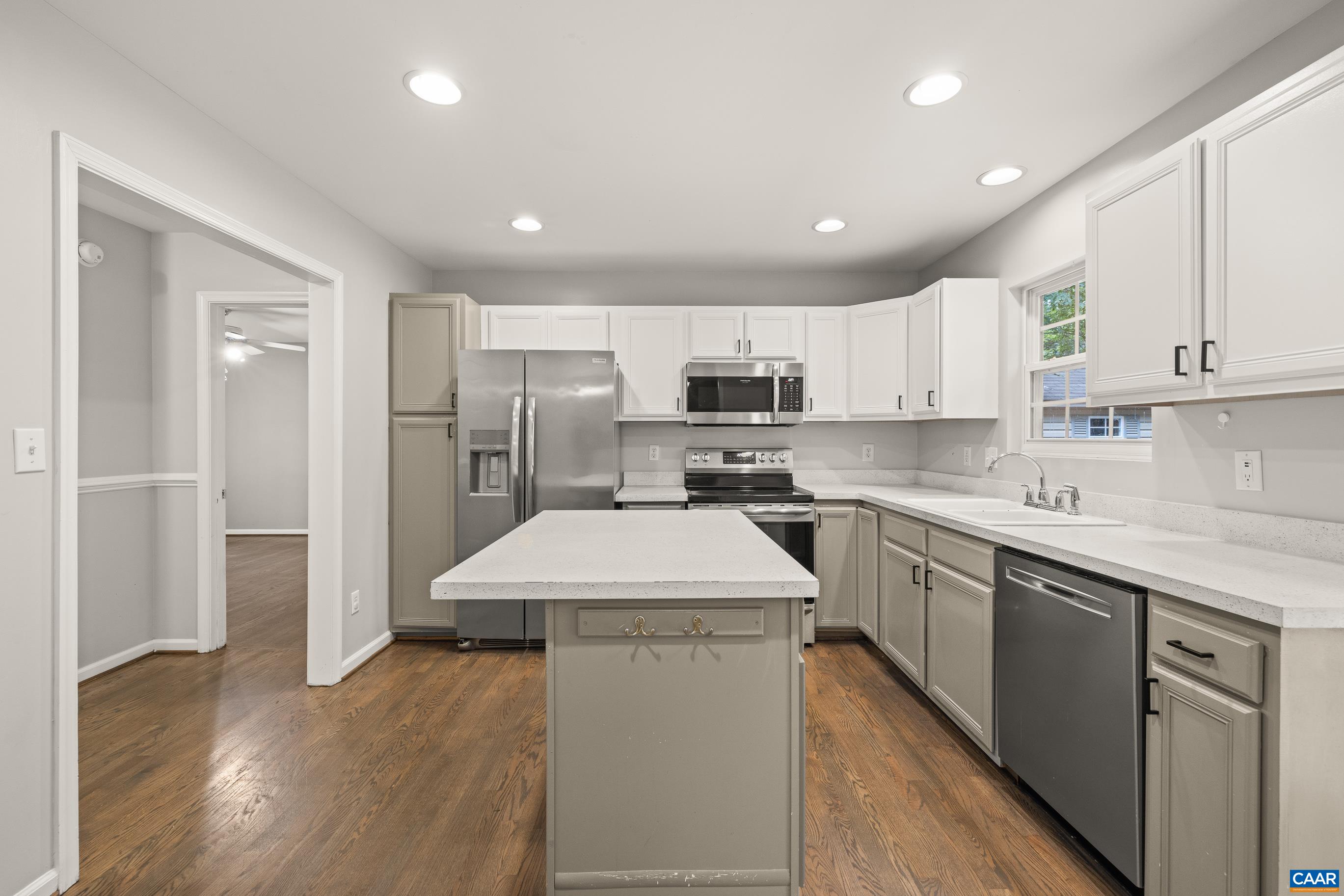 426 JEFFERSON DR