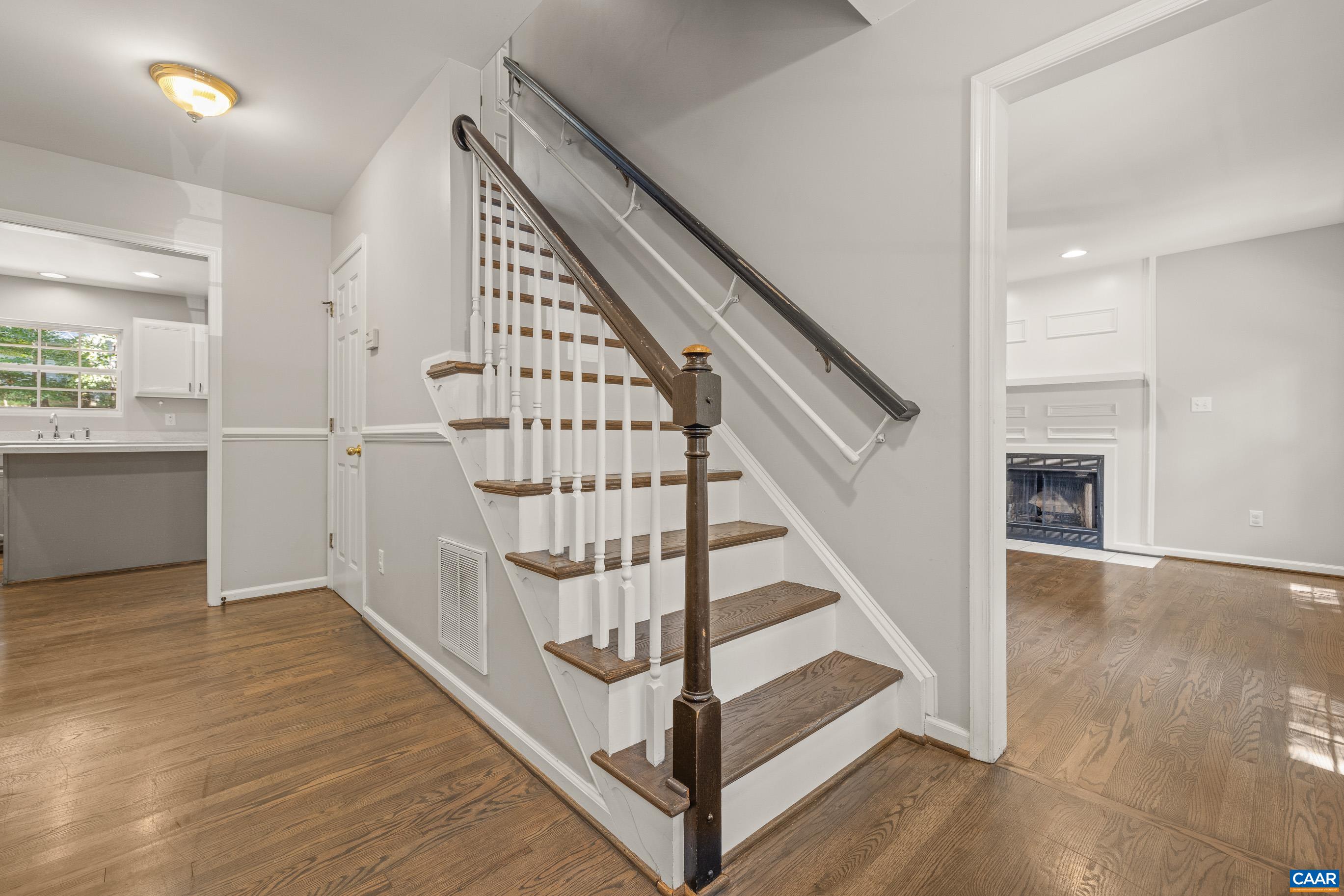 426 JEFFERSON DR