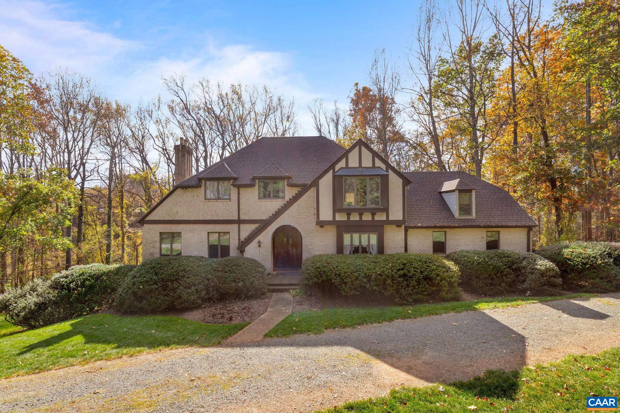 945 WINDSOR RD