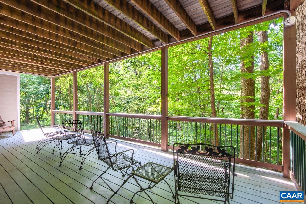 21 WEEPING ROCK LN