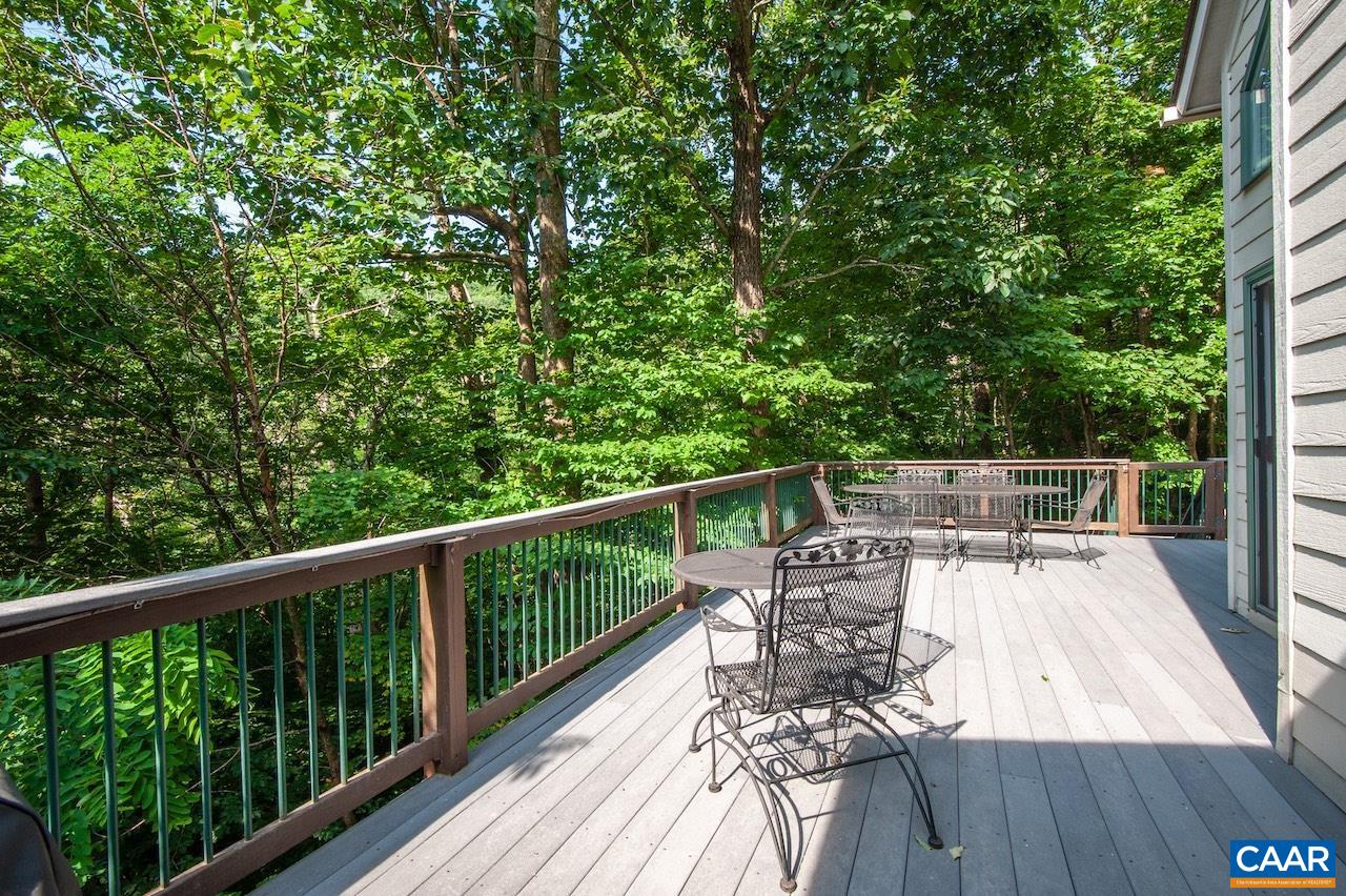 21 WEEPING ROCK LN