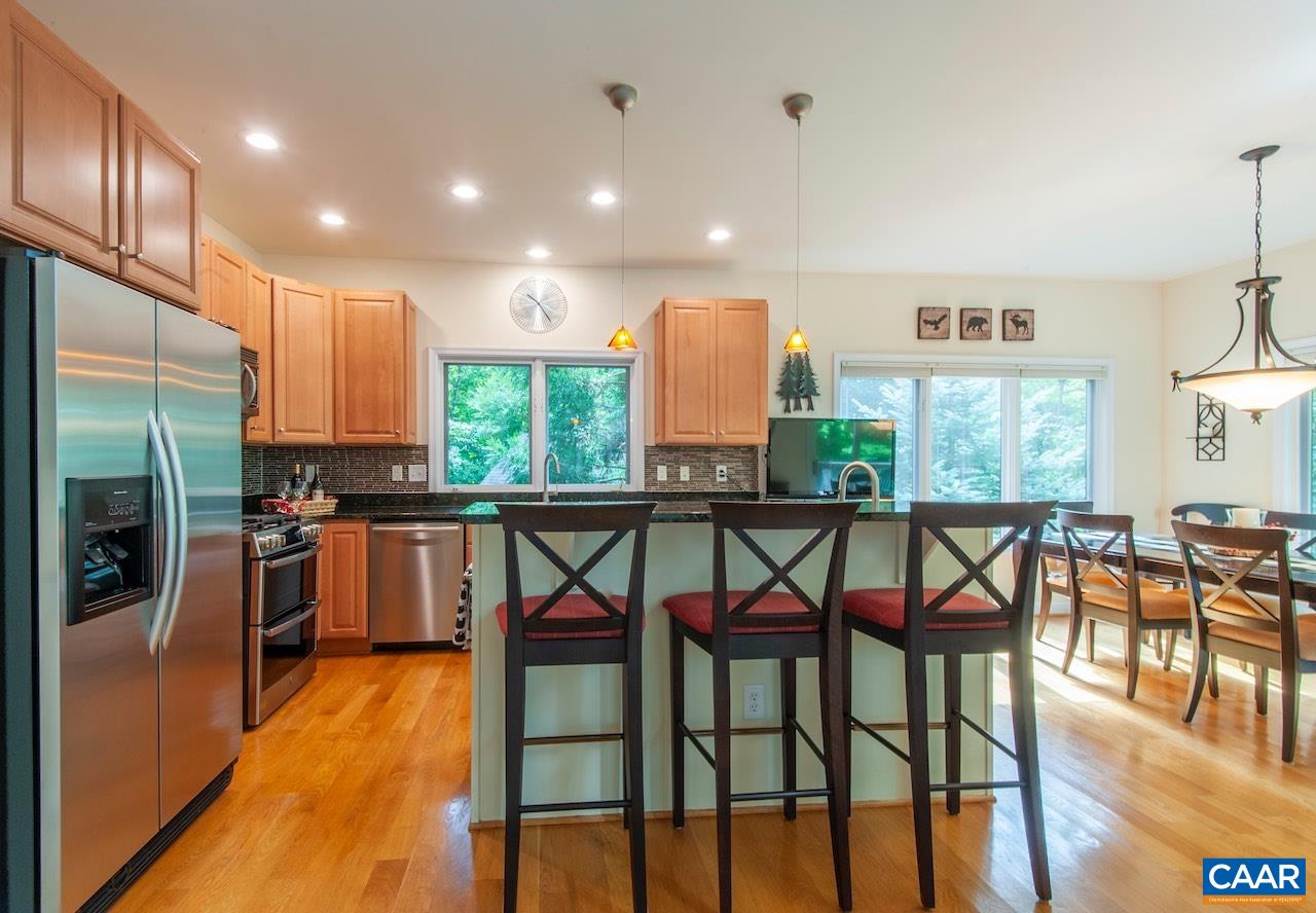 21 WEEPING ROCK LN