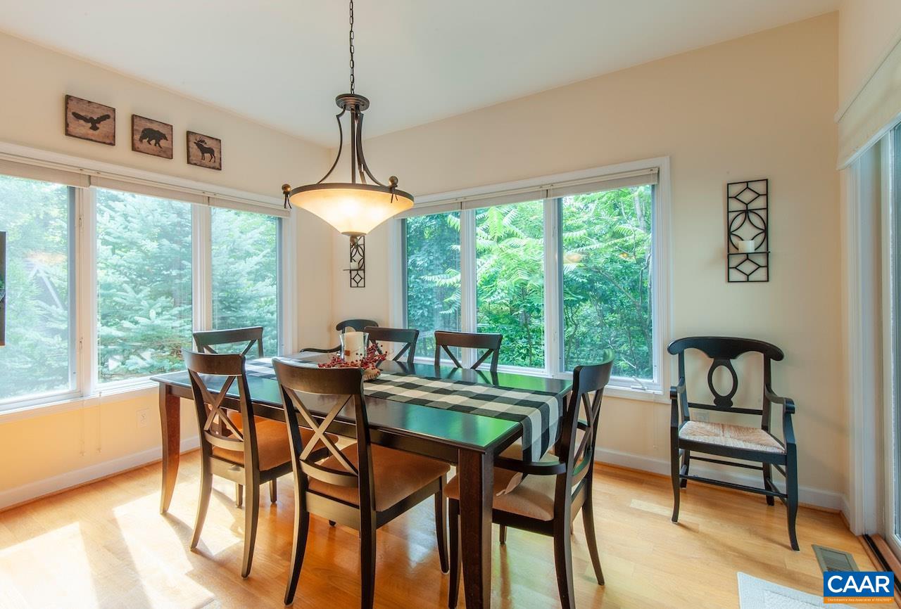 21 WEEPING ROCK LN