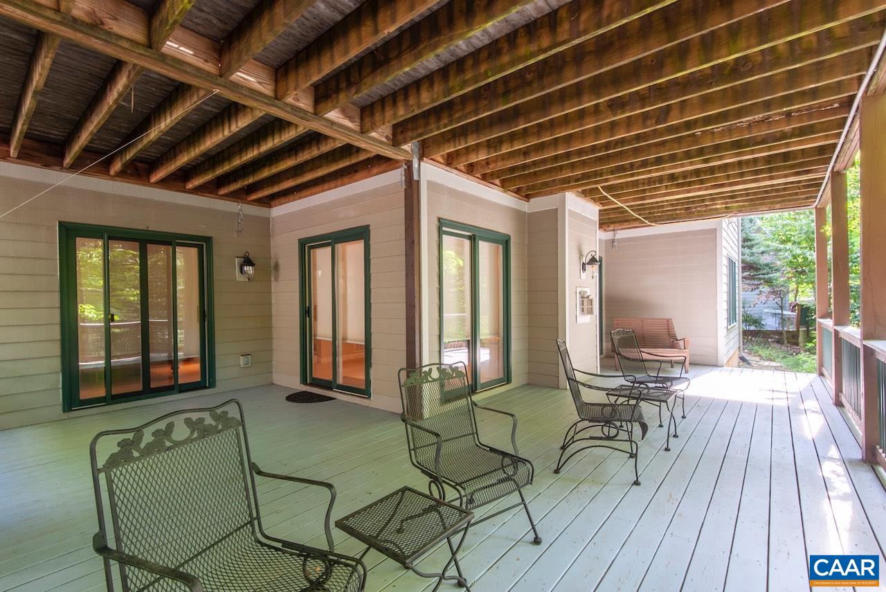 21 WEEPING ROCK LN