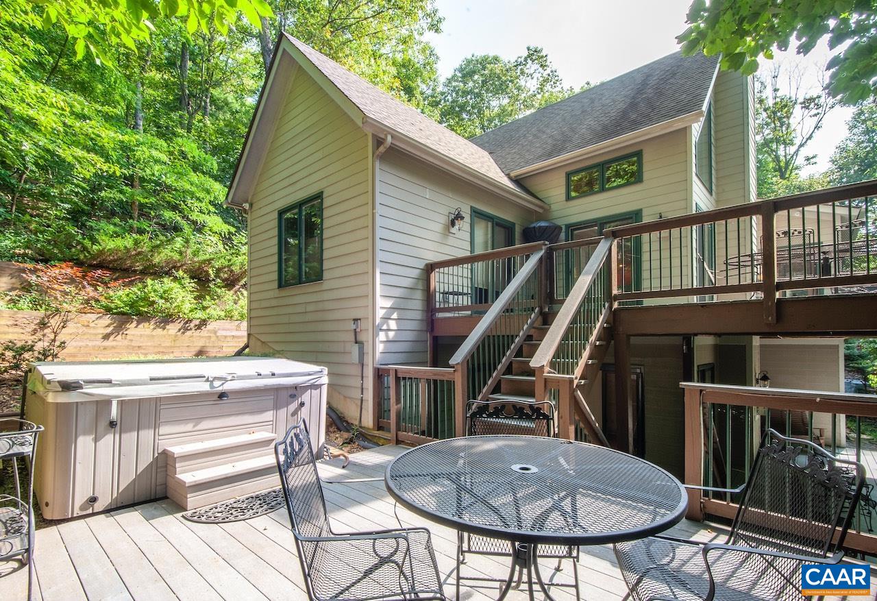 21 WEEPING ROCK LN