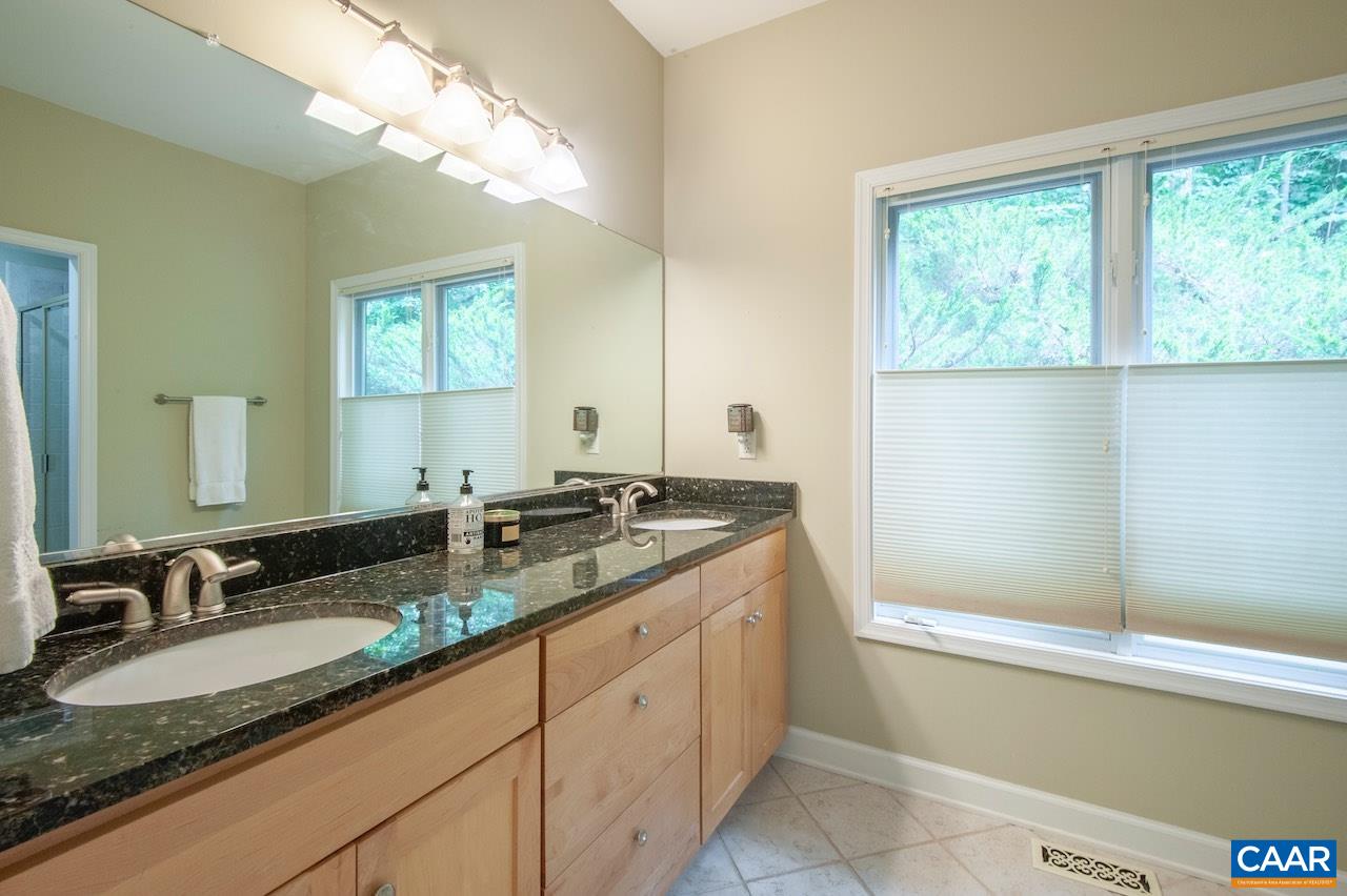 21 WEEPING ROCK LN