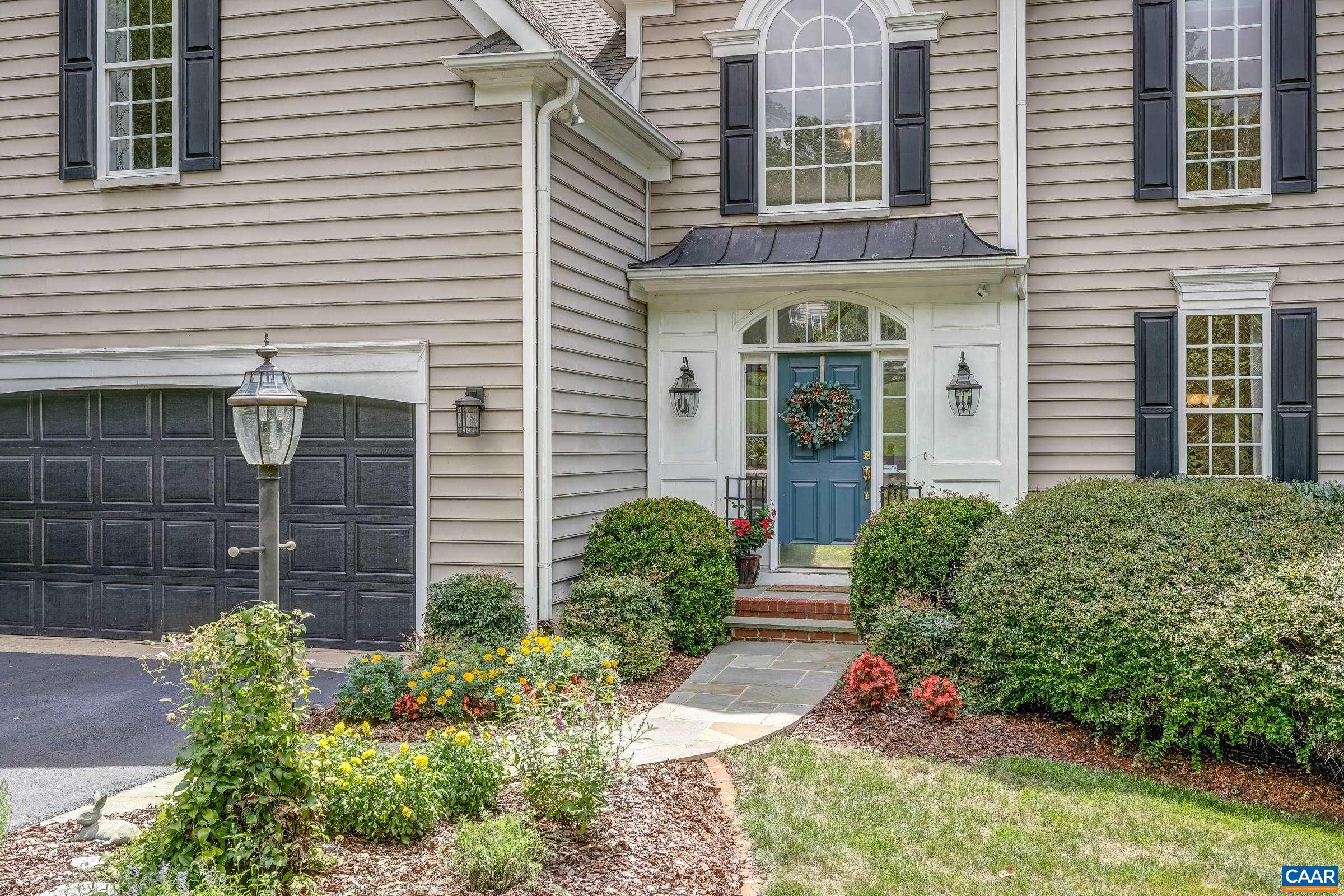 1736 MATTOX CT