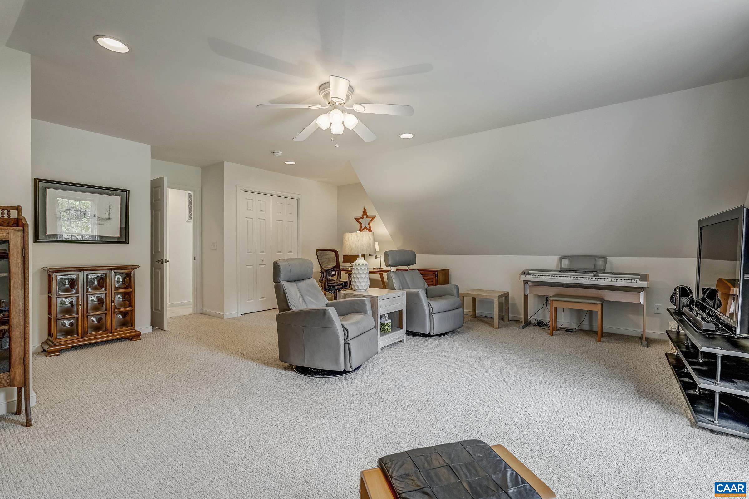 1736 MATTOX CT