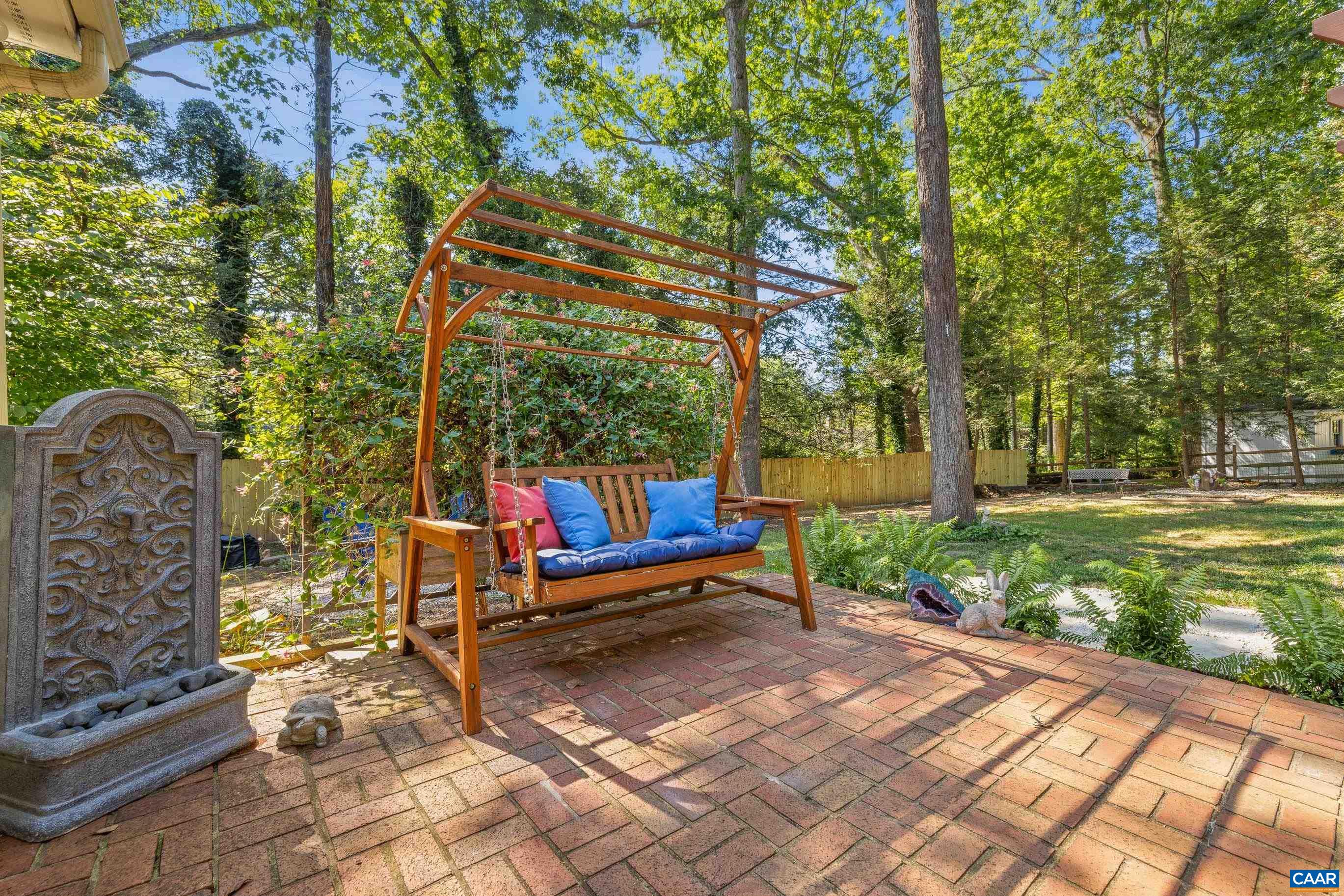 2405 ANGUS RD