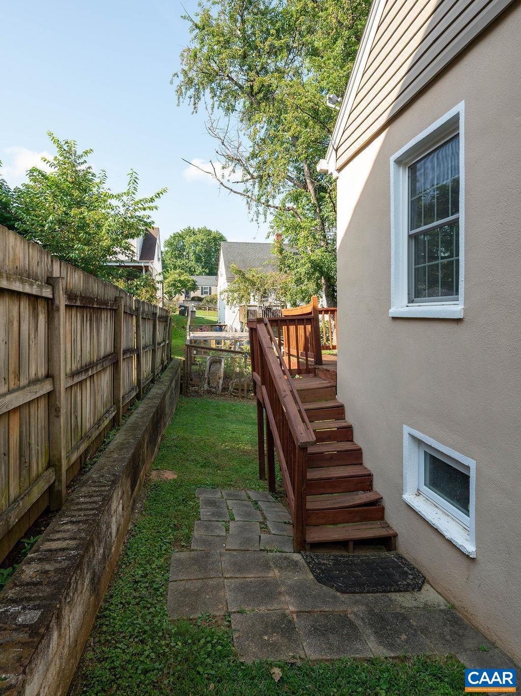 510 STONEHENGE AVE
