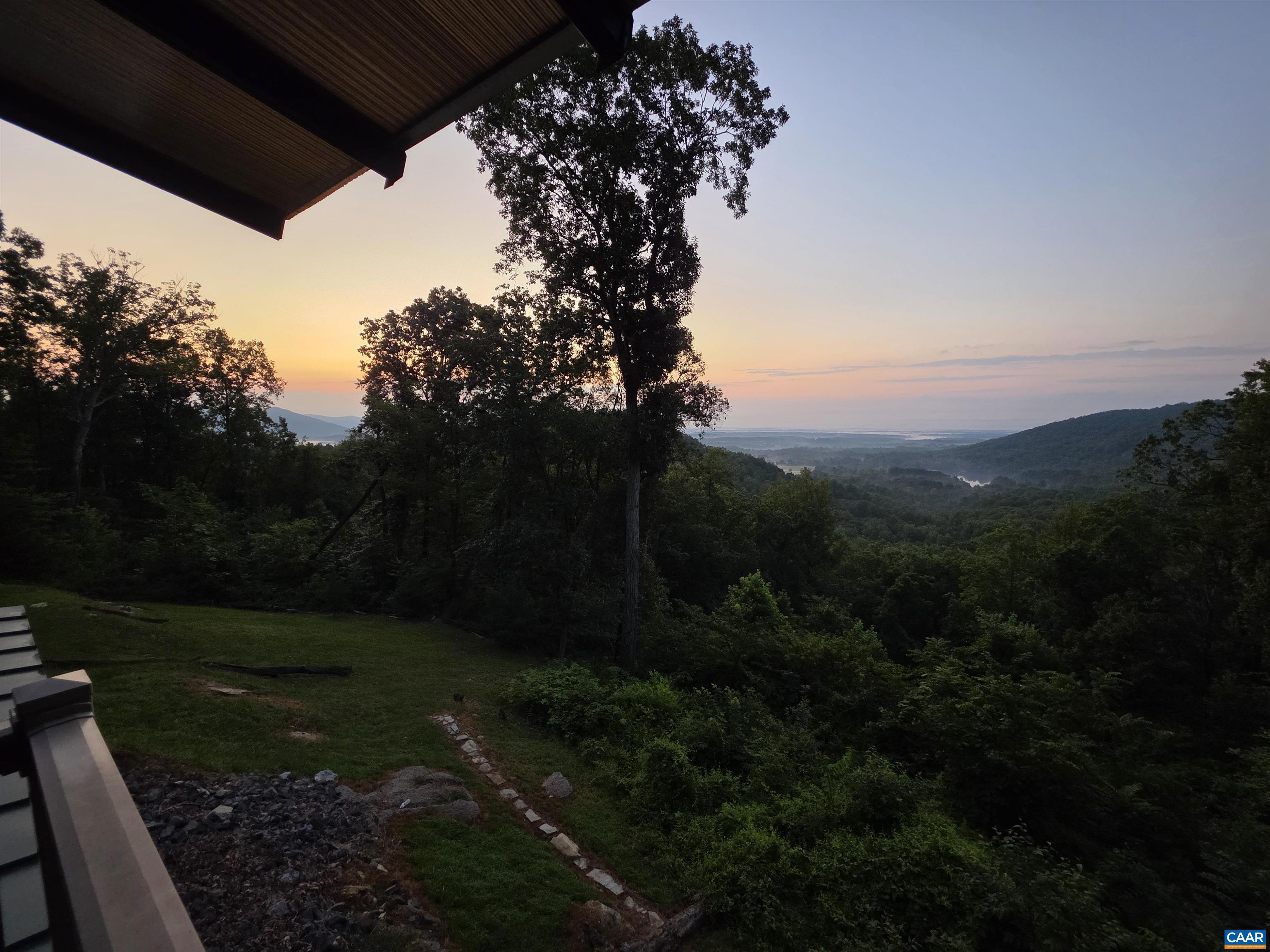 1022 TURKEY RIDGE RD