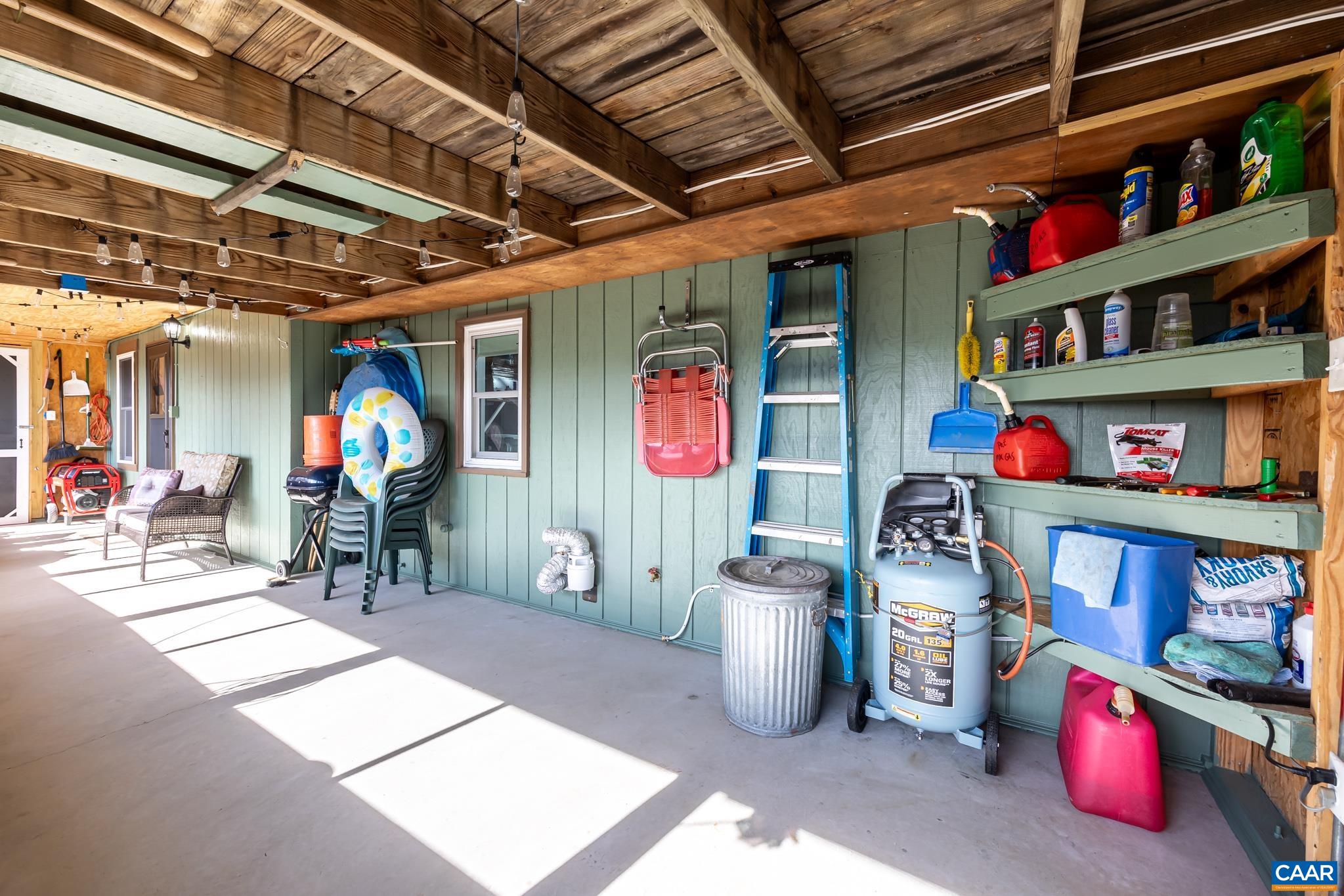 1022 TURKEY RIDGE RD