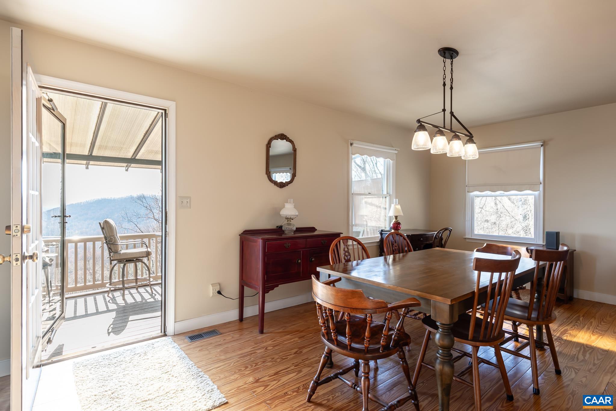 1022 TURKEY RIDGE RD