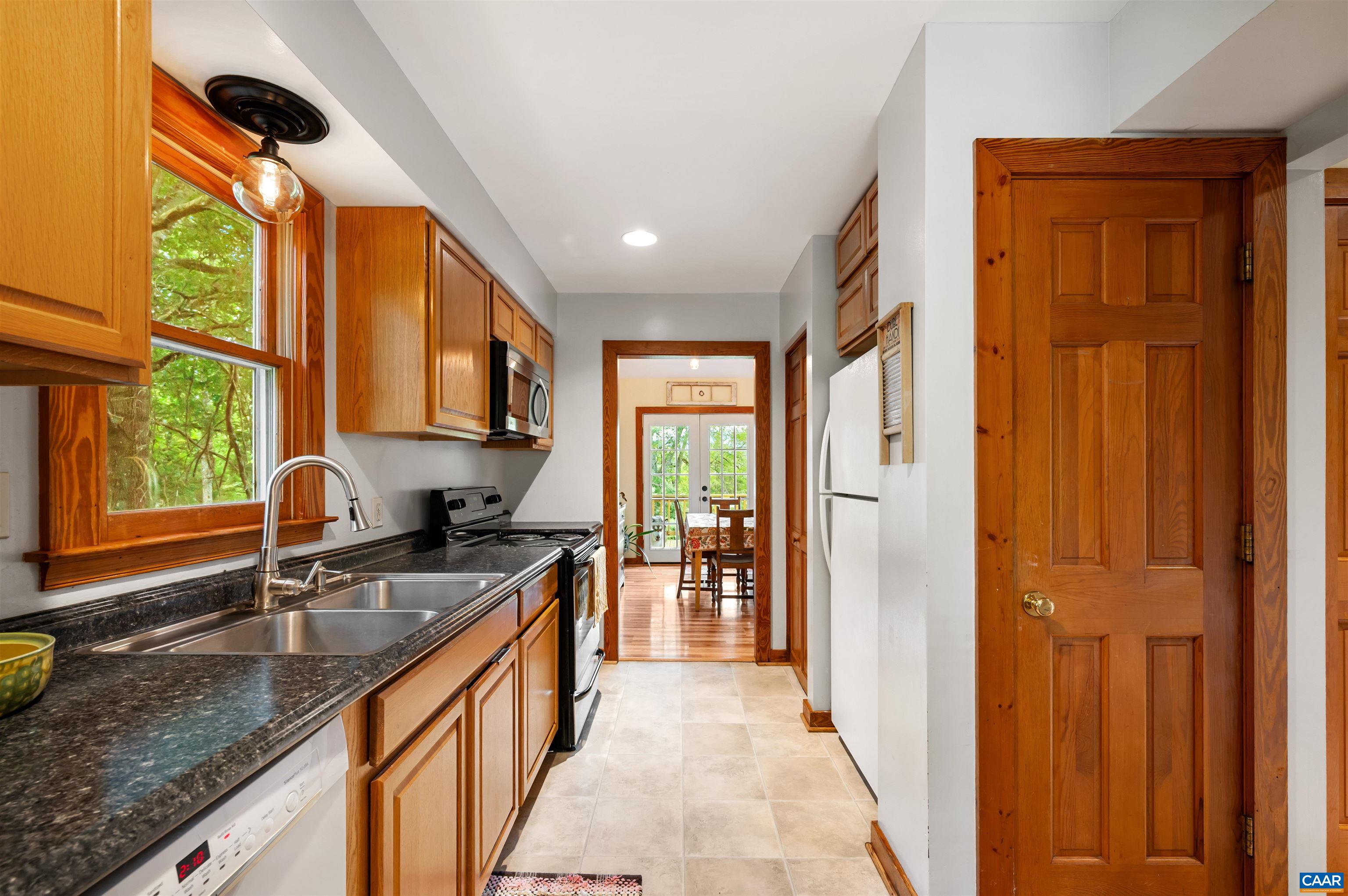 189 EDGEHILL WAY