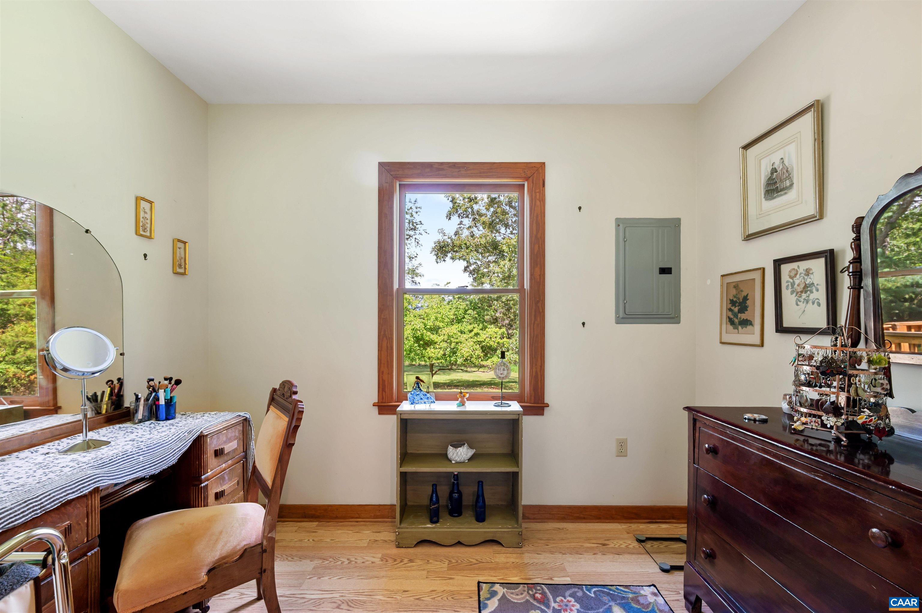 189 EDGEHILL WAY
