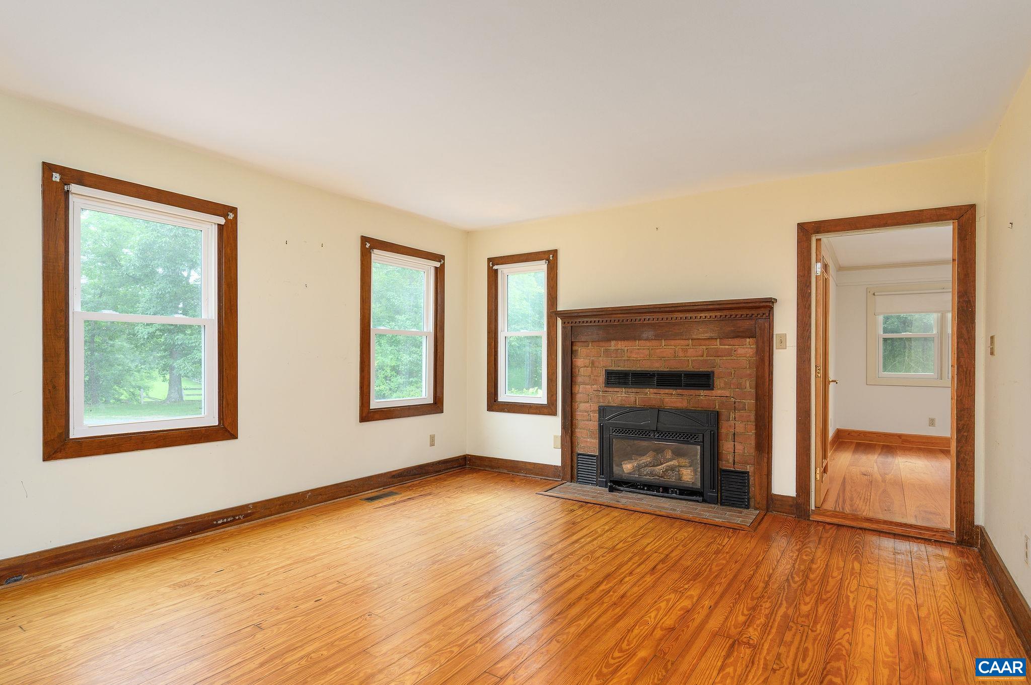 1953 THOMAS JEFFERSON PKWY