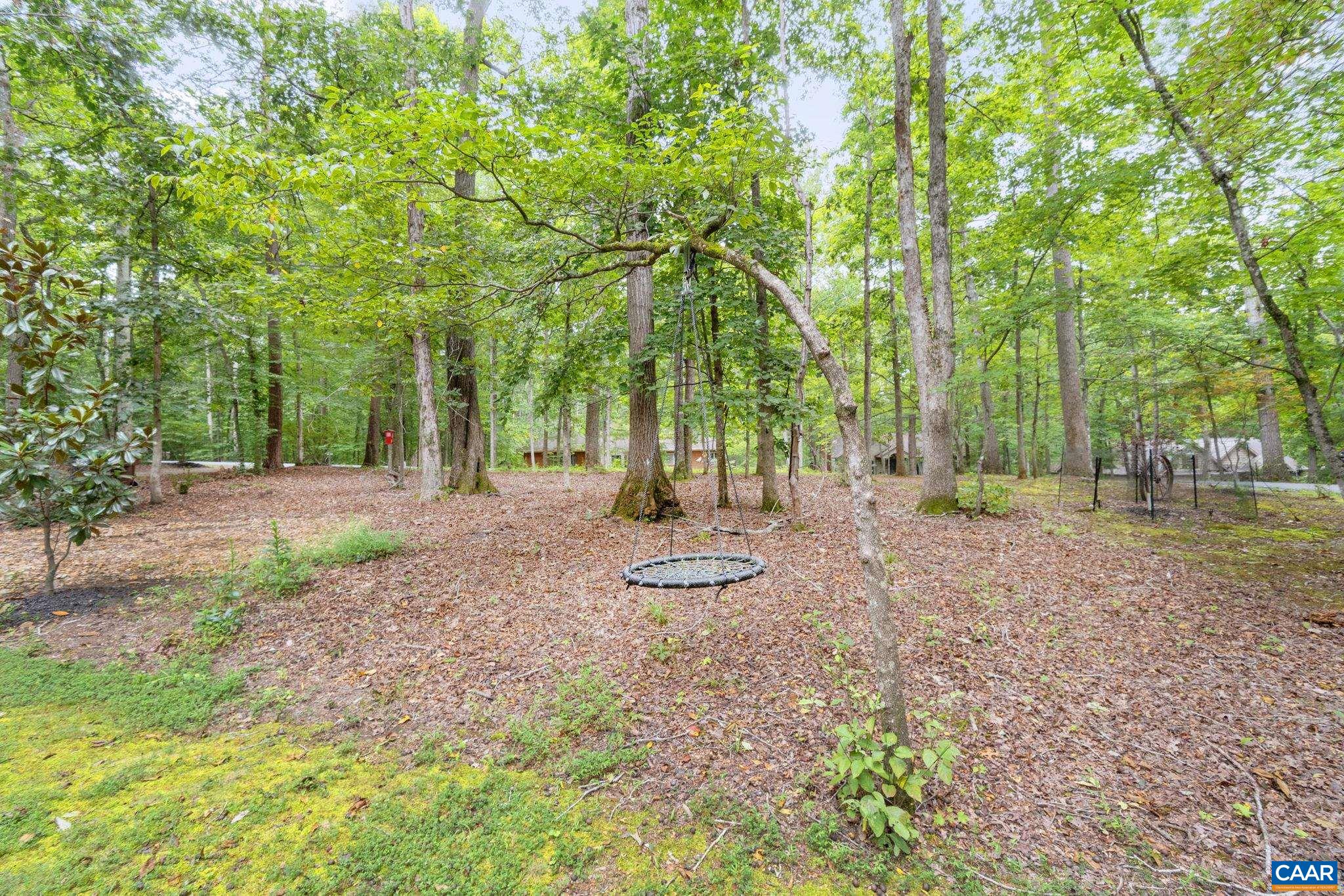13 AXLE TREE RD