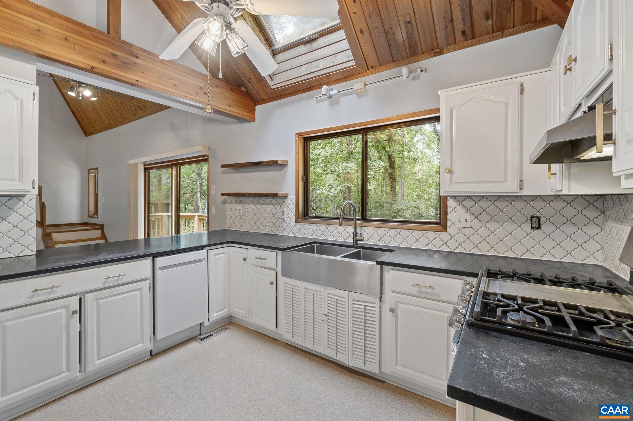 13 AXLE TREE RD