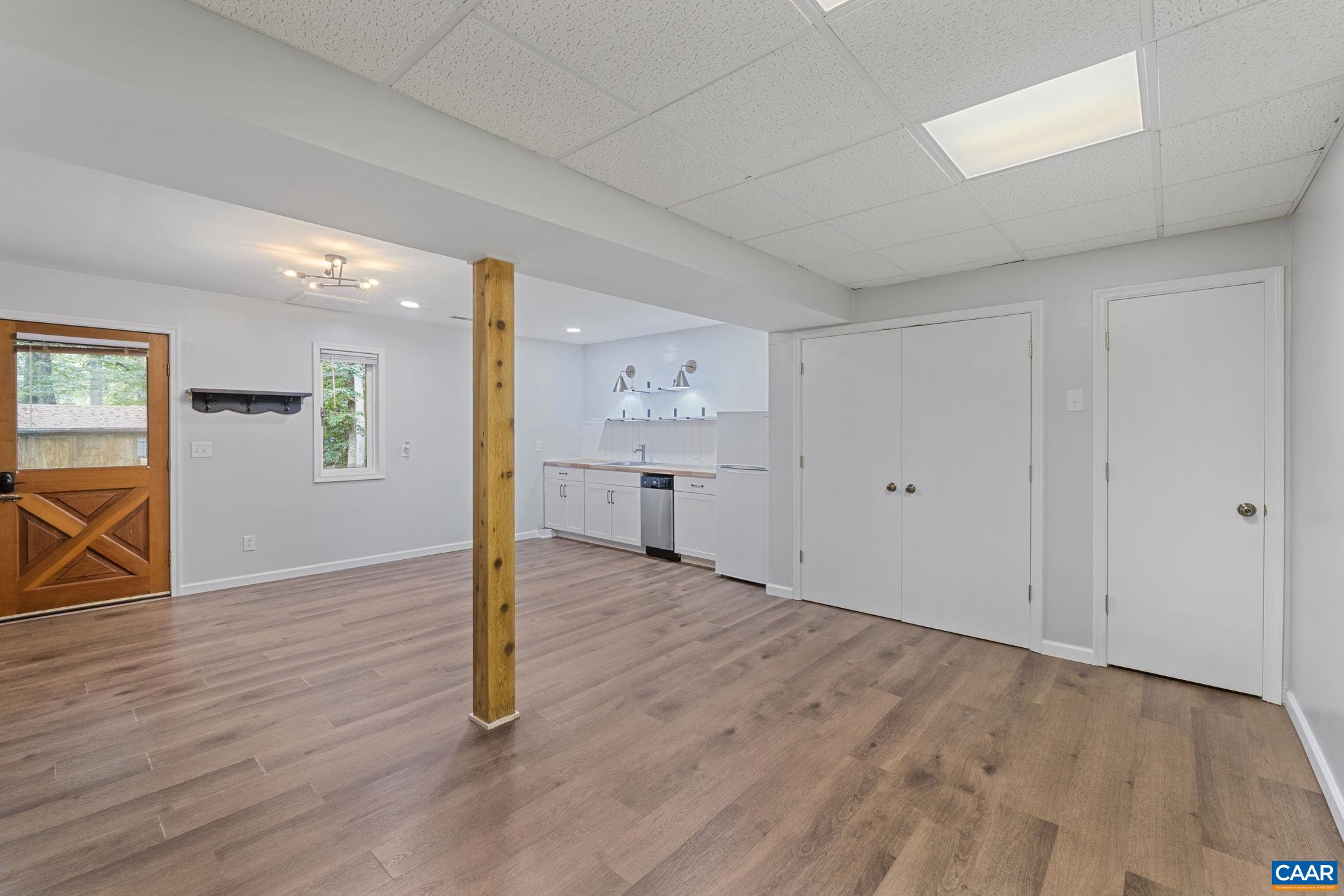 13 AXLE TREE RD