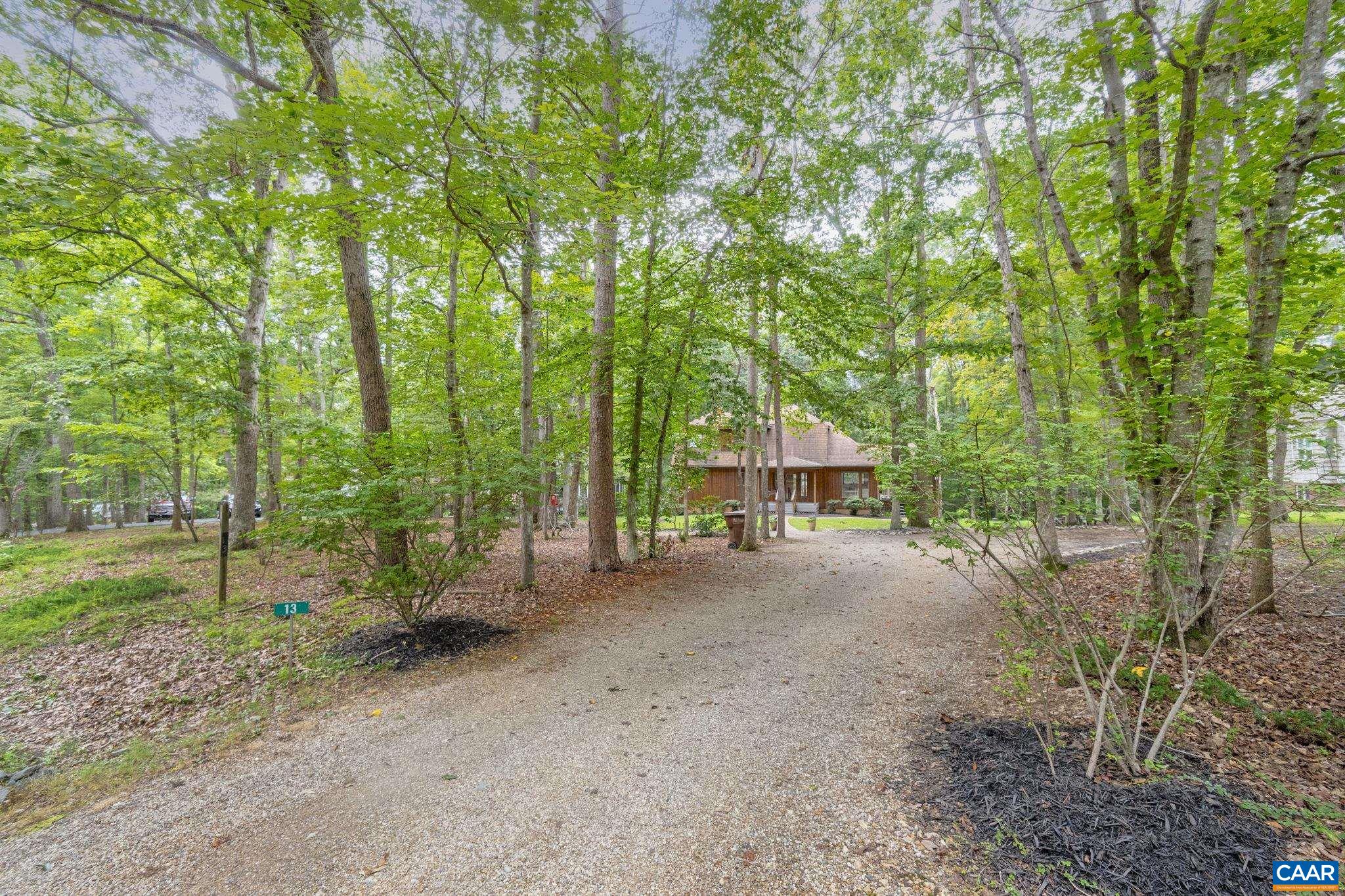 13 AXLE TREE RD
