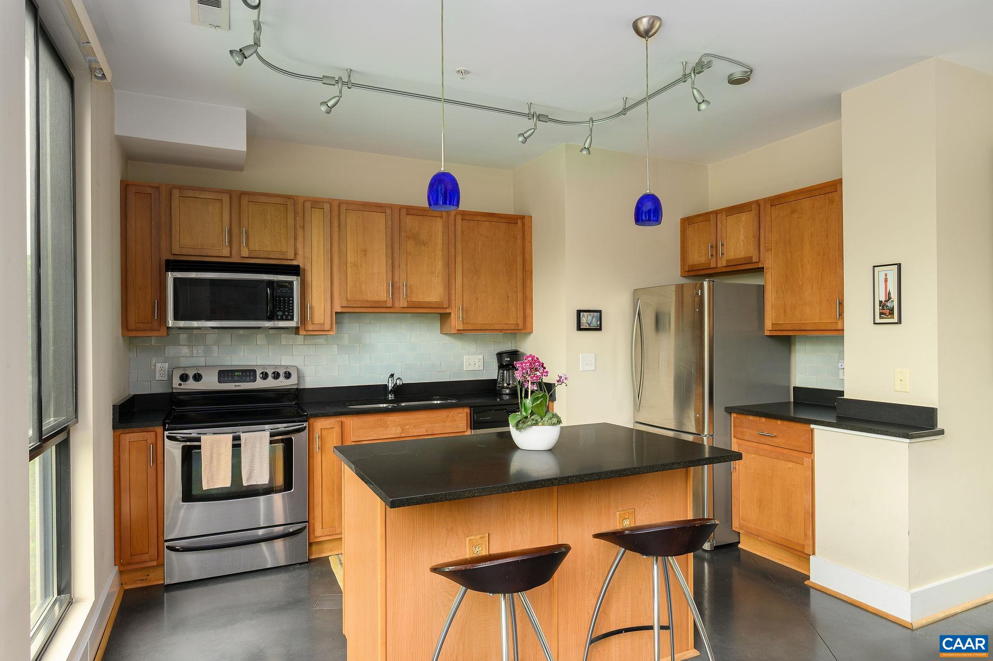 211 CREAM ST Unit: 202