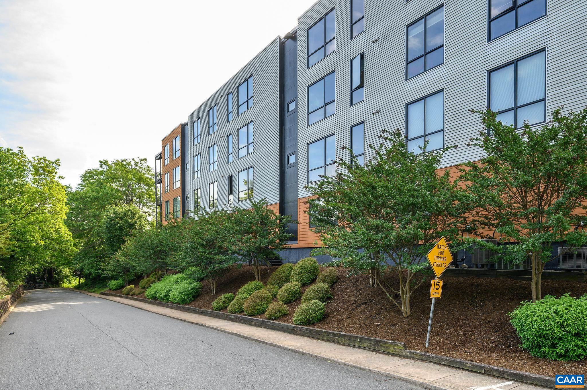 211 CREAM ST Unit: 202