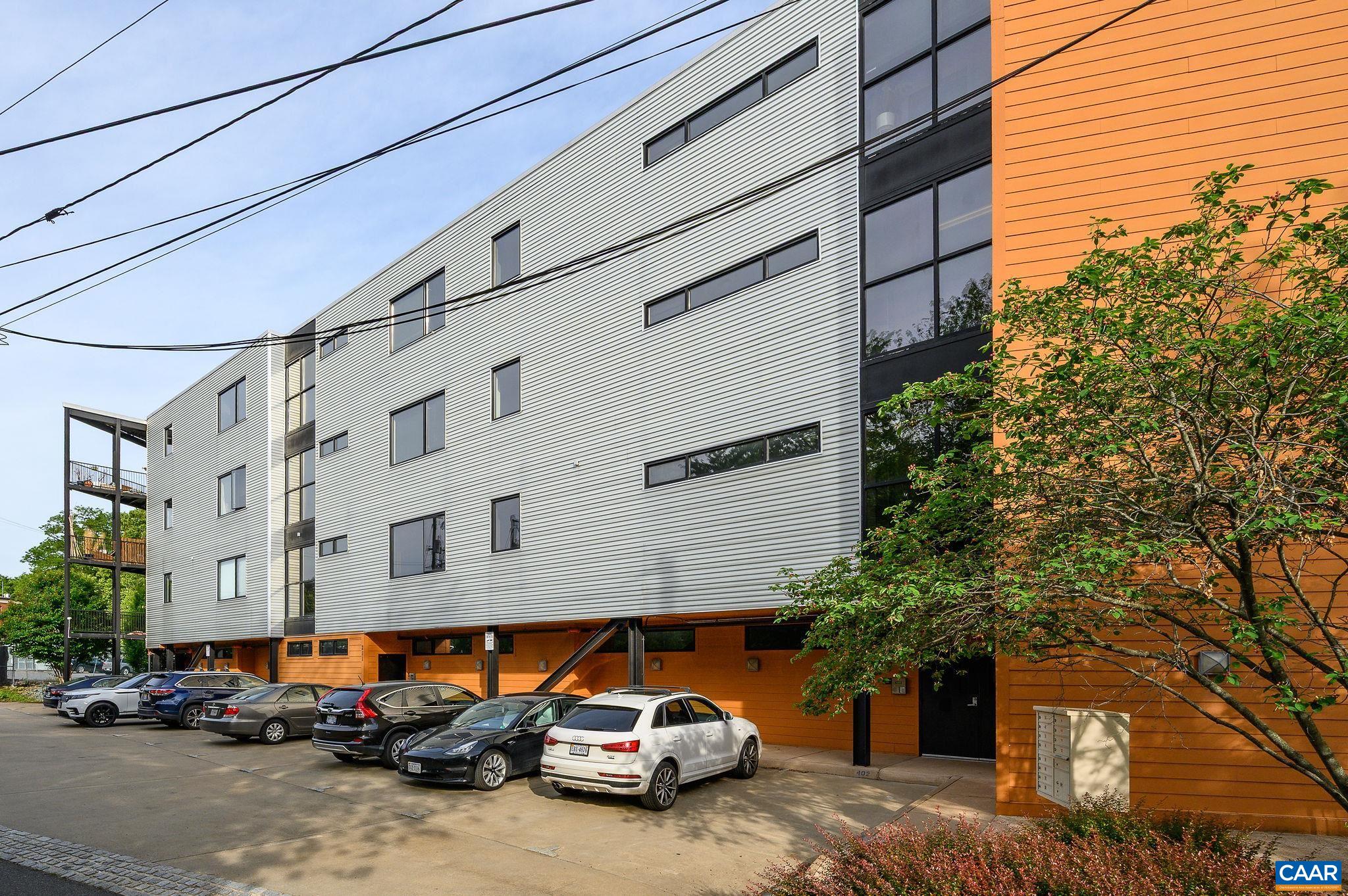 211 CREAM ST Unit: 202