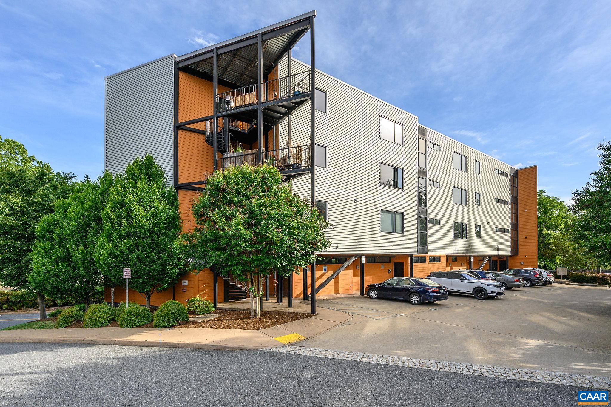 211 CREAM ST Unit: 202