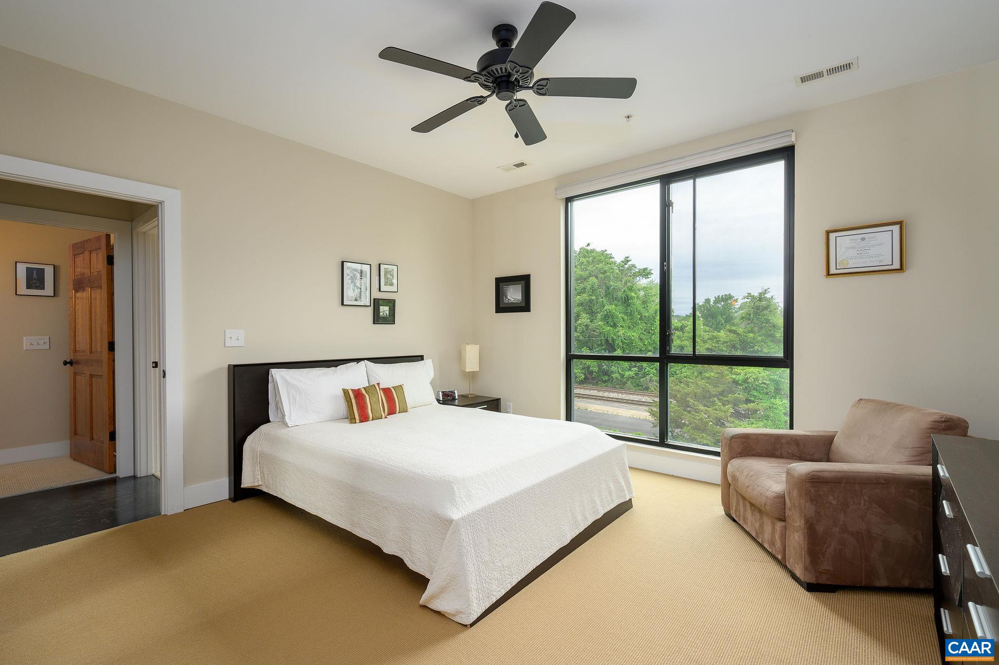 211 CREAM ST Unit: 202