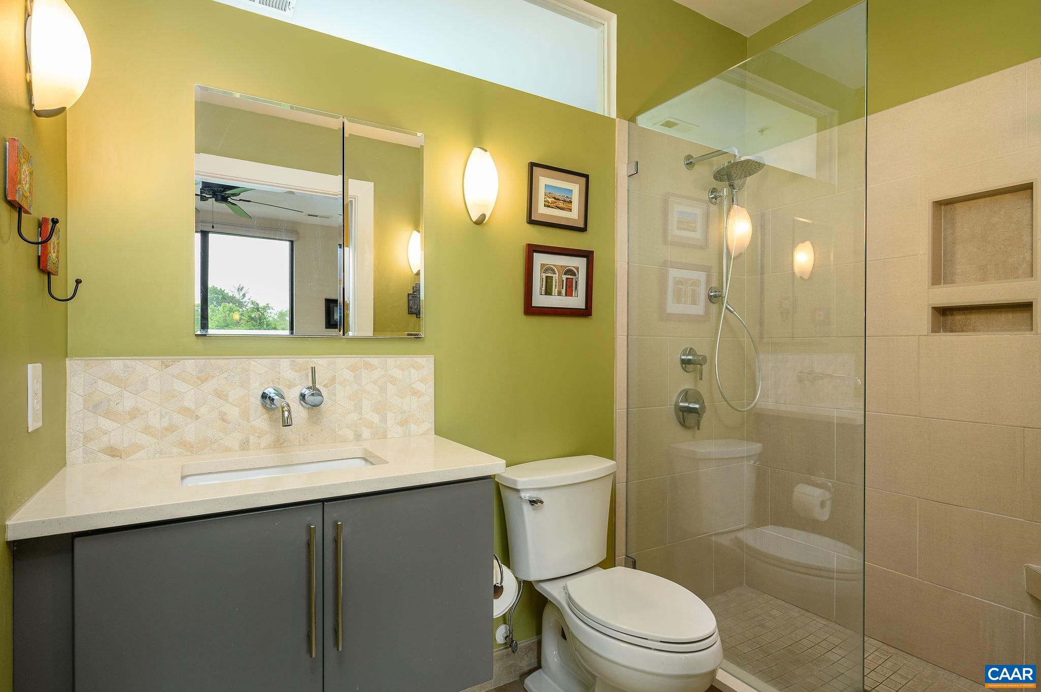 211 CREAM ST Unit: 202