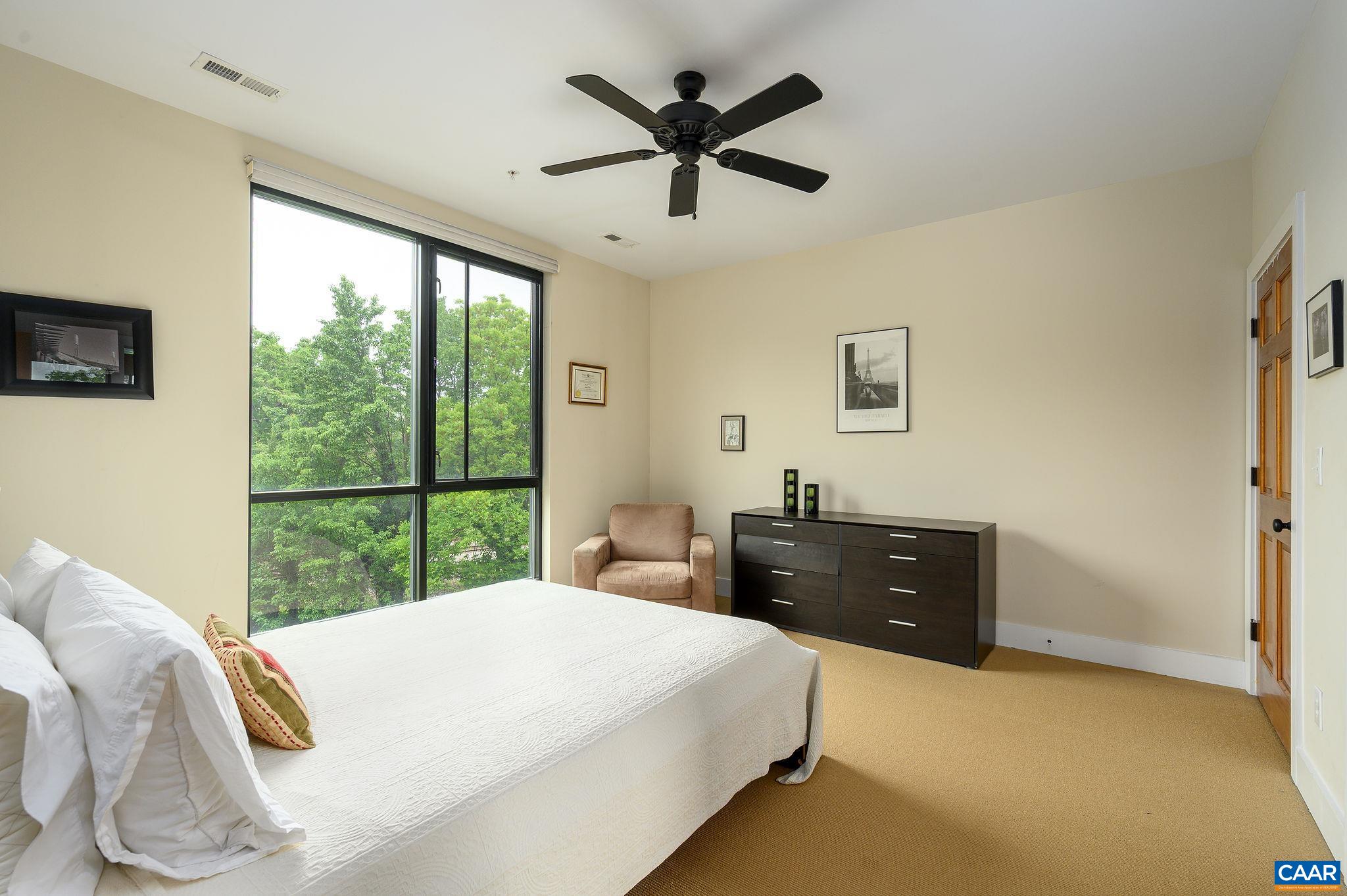 211 CREAM ST Unit: 202