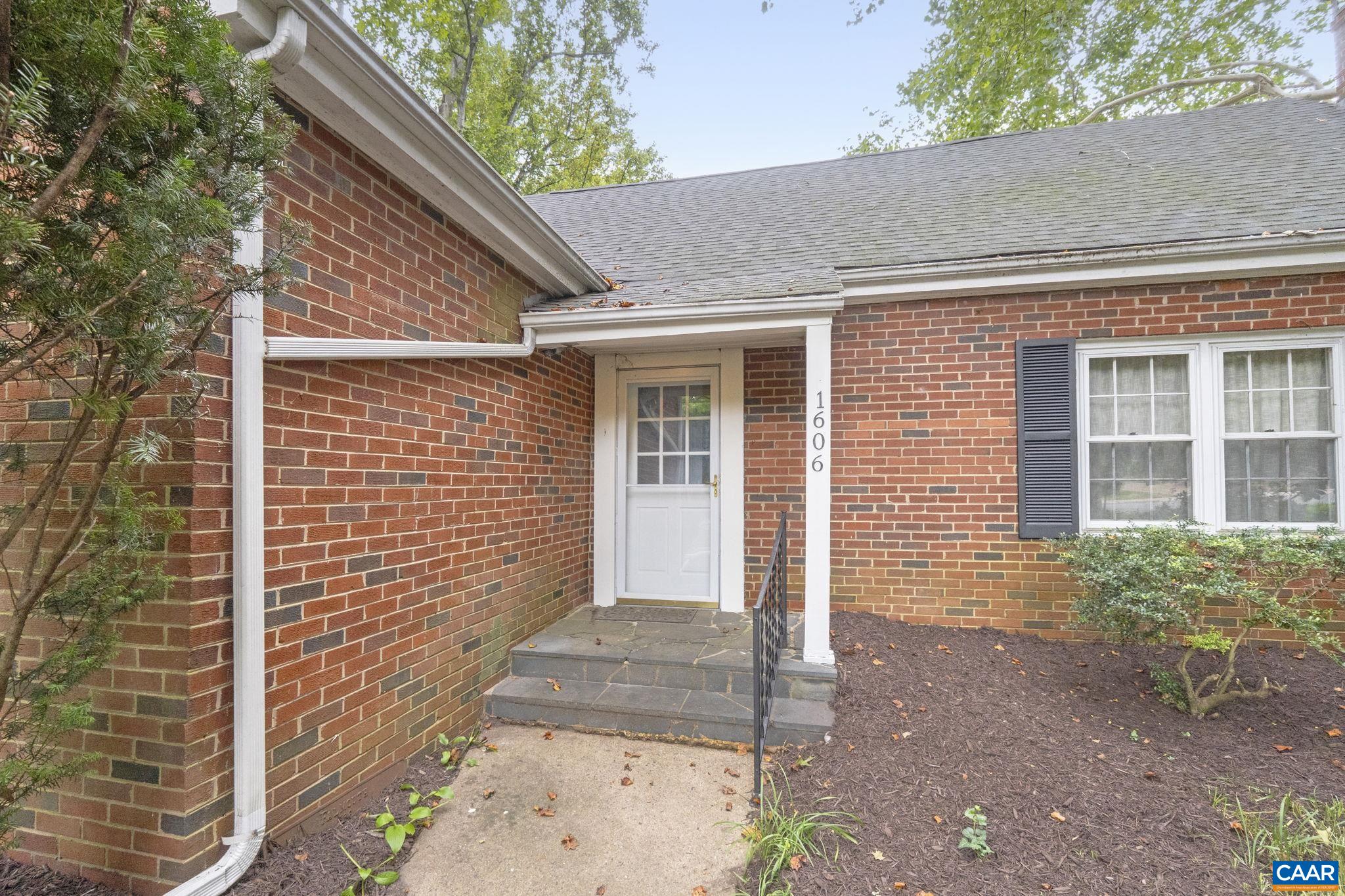 1606 GROVE RD