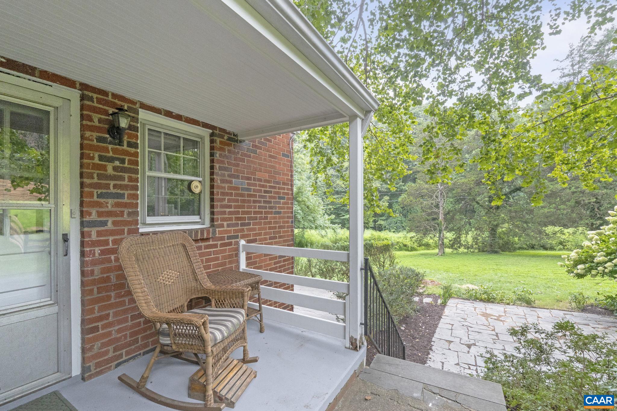 1606 GROVE RD