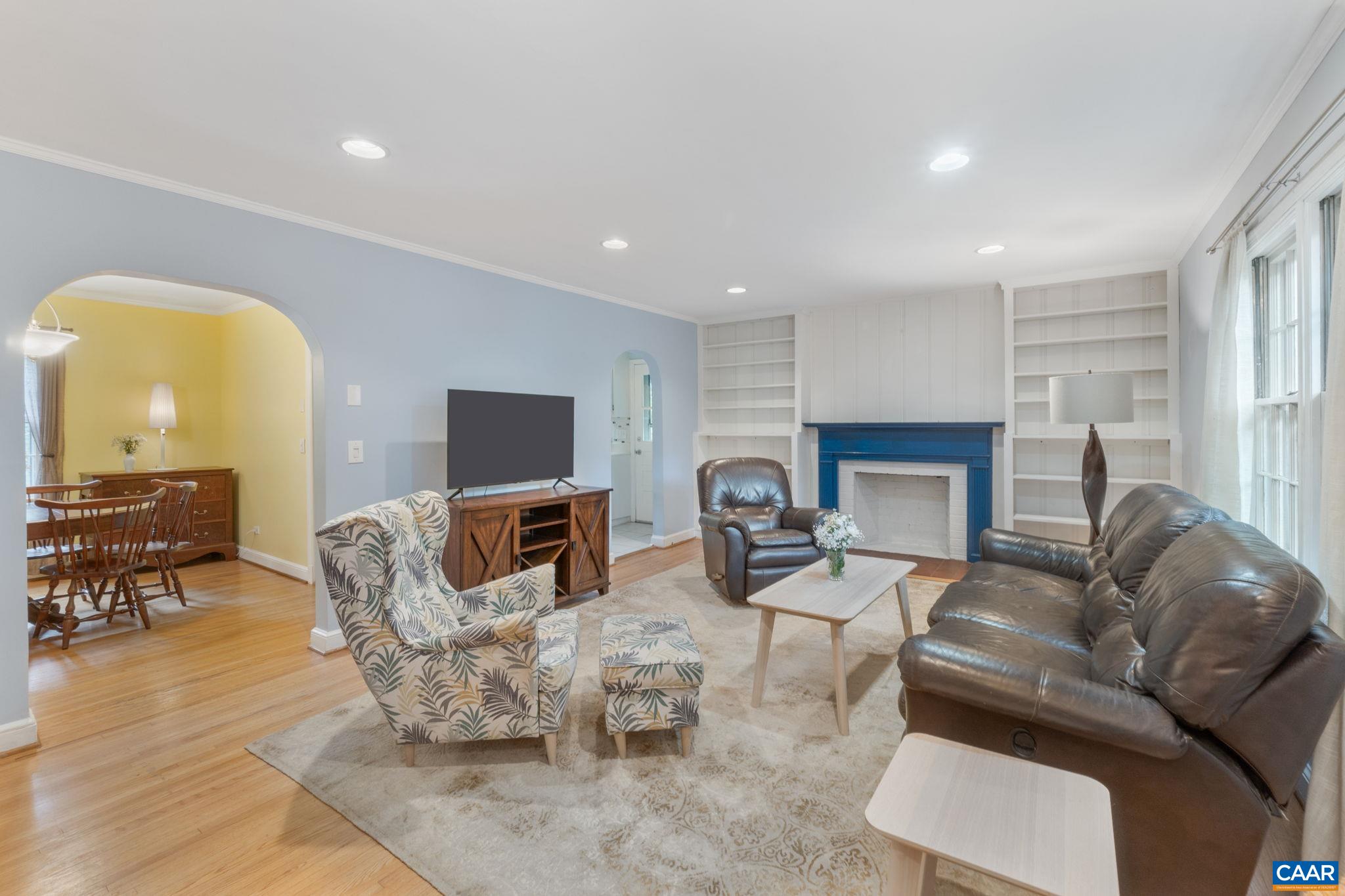 1606 GROVE RD