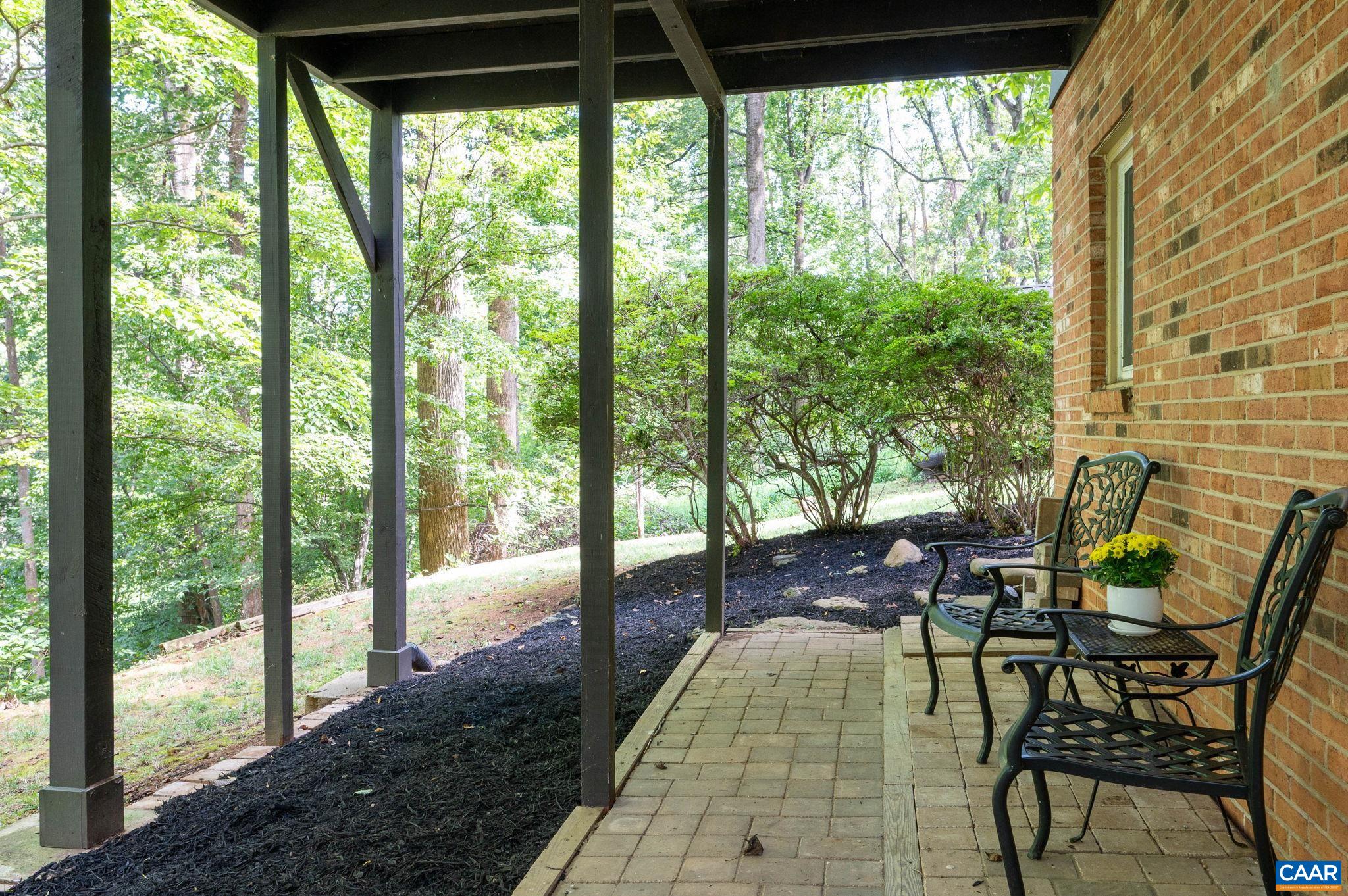 1021 GLENDALE RD