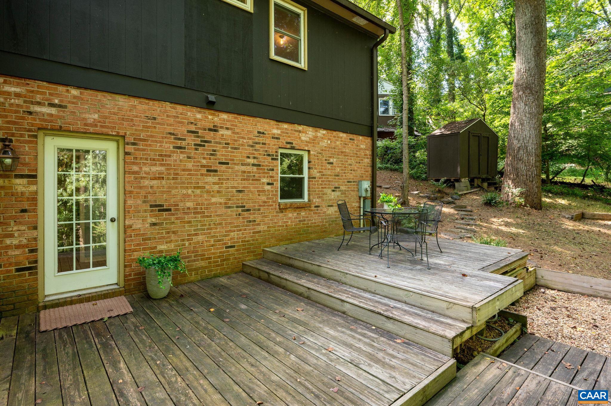 1021 GLENDALE RD