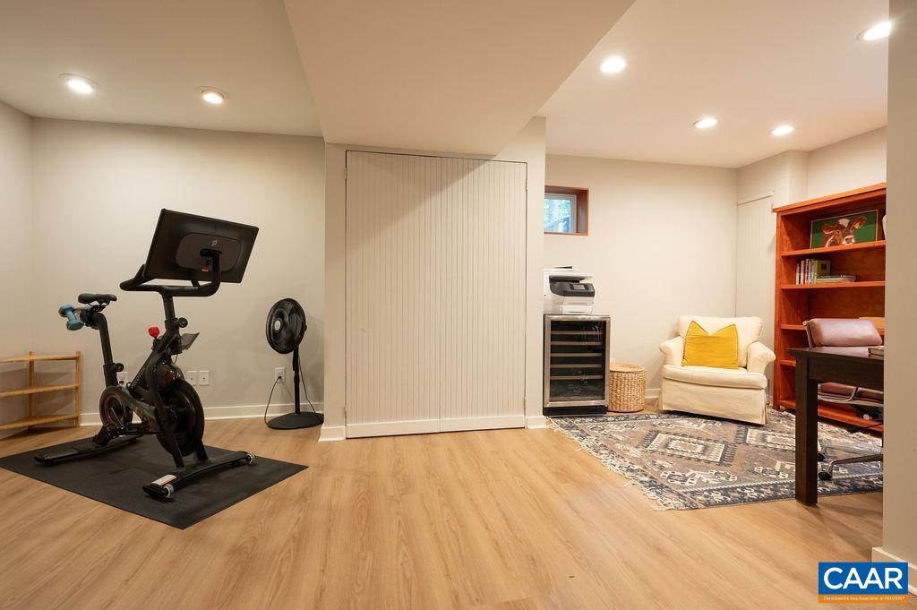 1021 GLENDALE RD