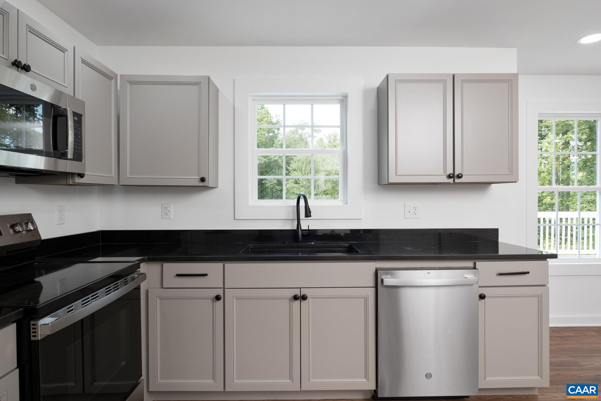 2211 CARPENTERS MILL RD