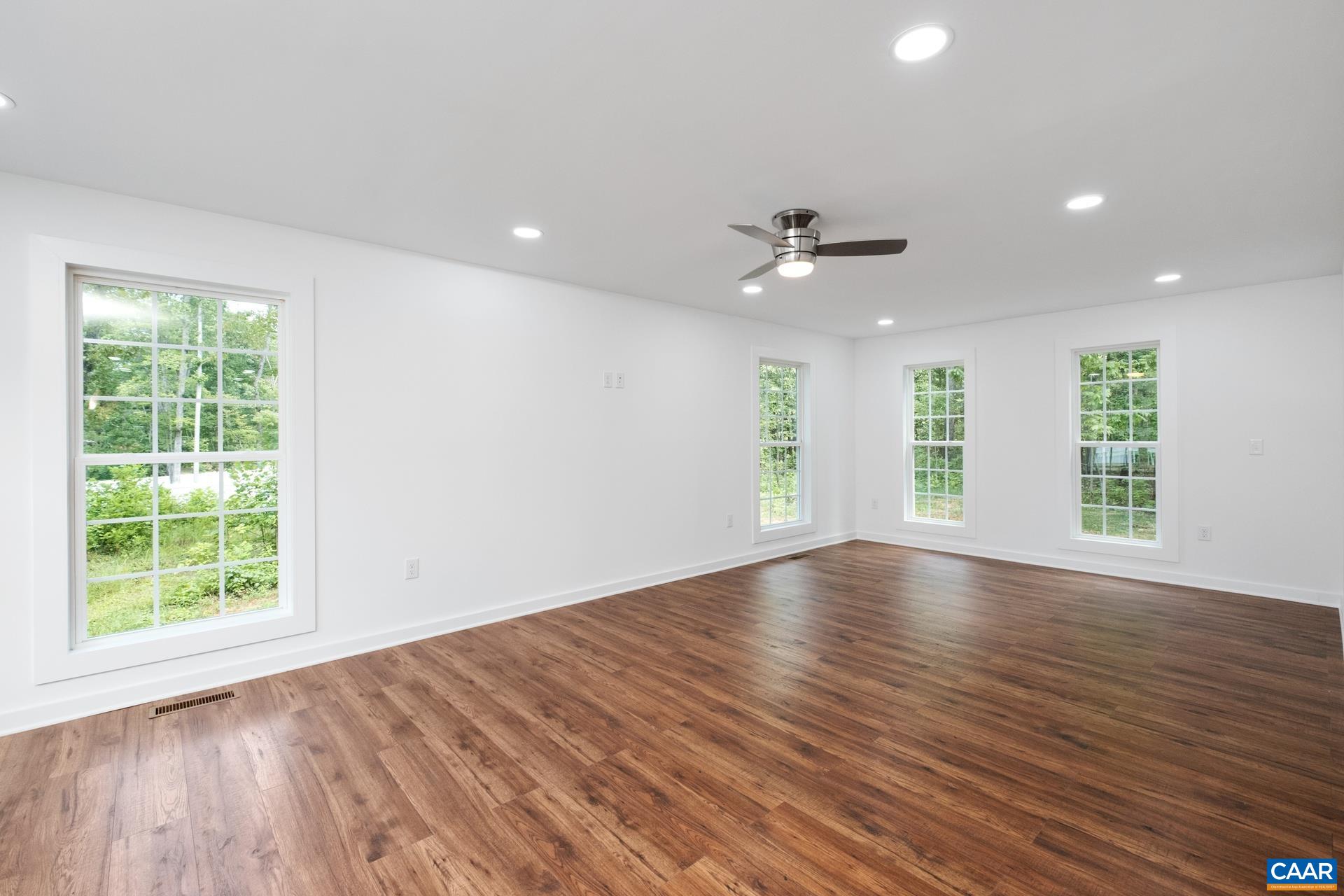 2211 CARPENTERS MILL RD