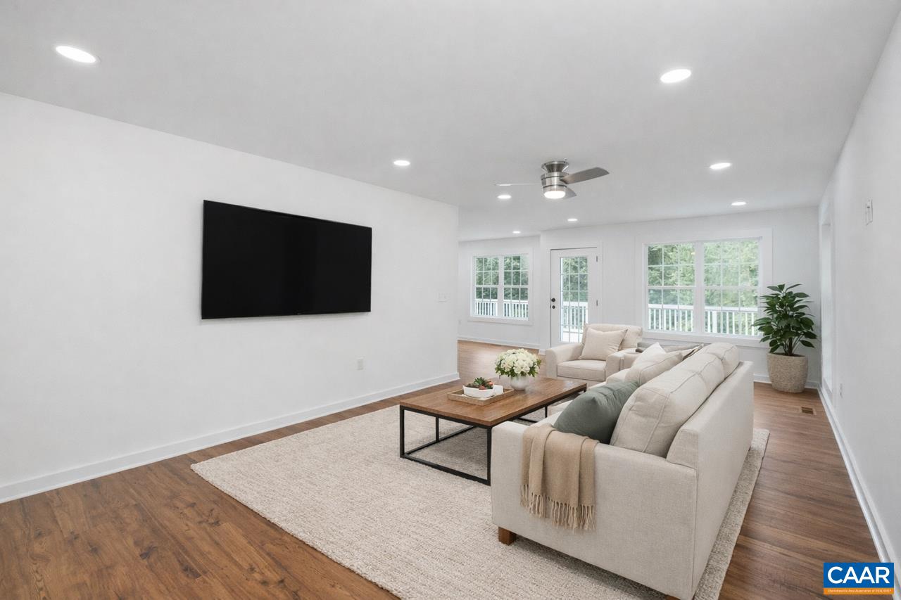 2211 CARPENTERS MILL RD