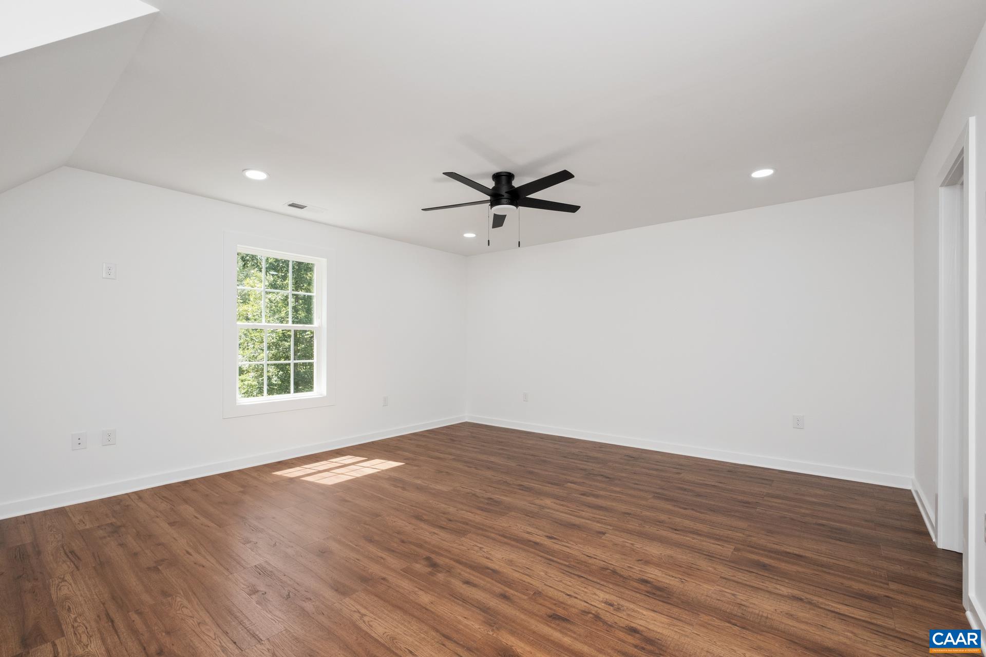 2211 CARPENTERS MILL RD