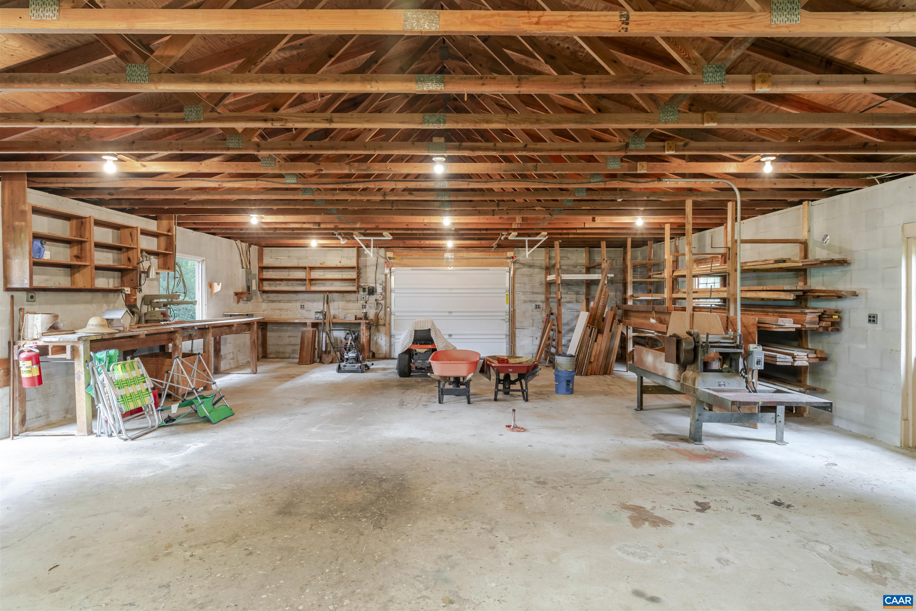 6700 COBHAM HTS