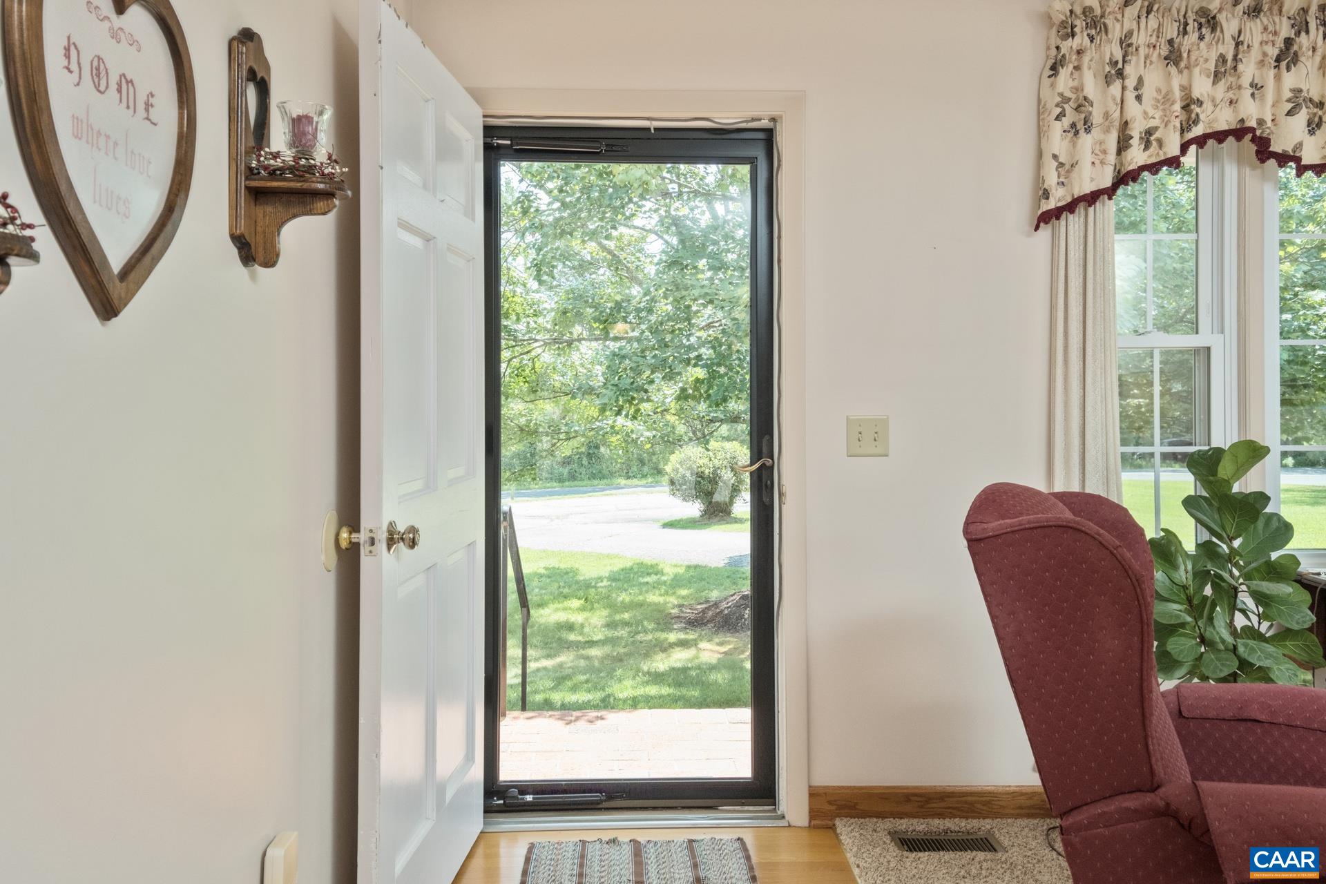 1640 PEA RIDGE RD