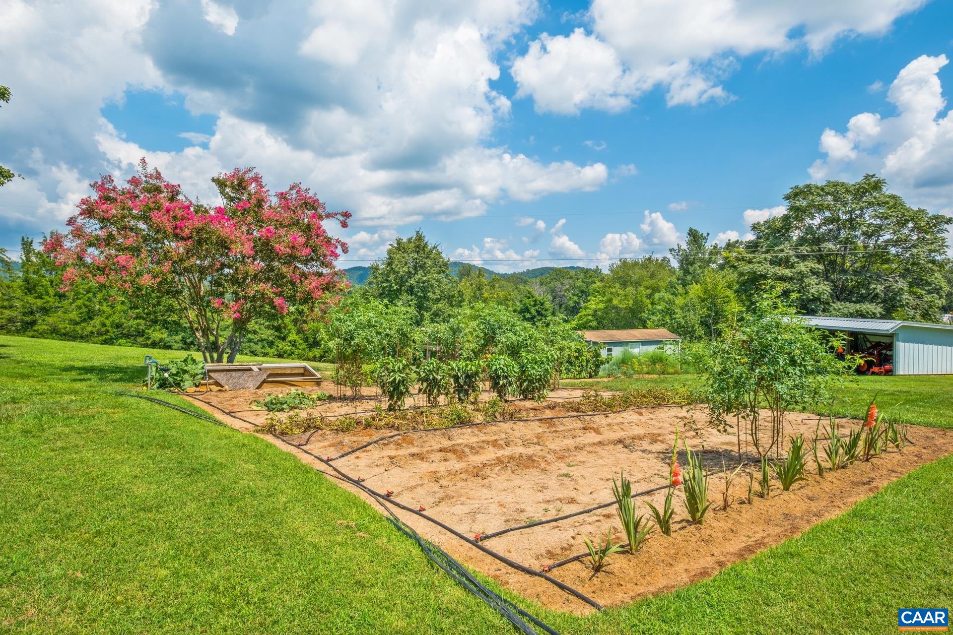 1640 PEA RIDGE RD