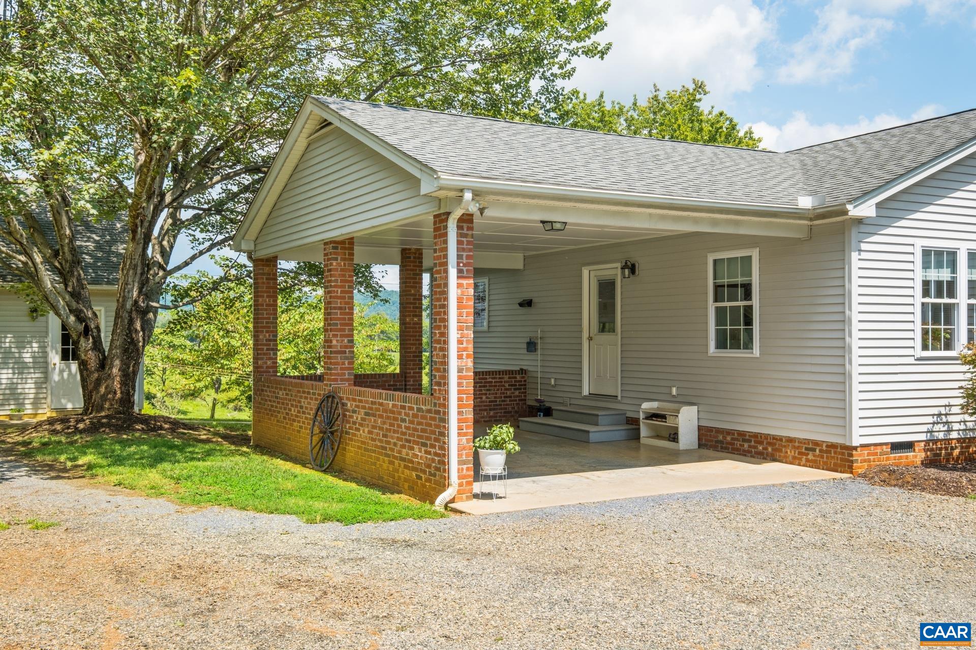 1640 PEA RIDGE RD