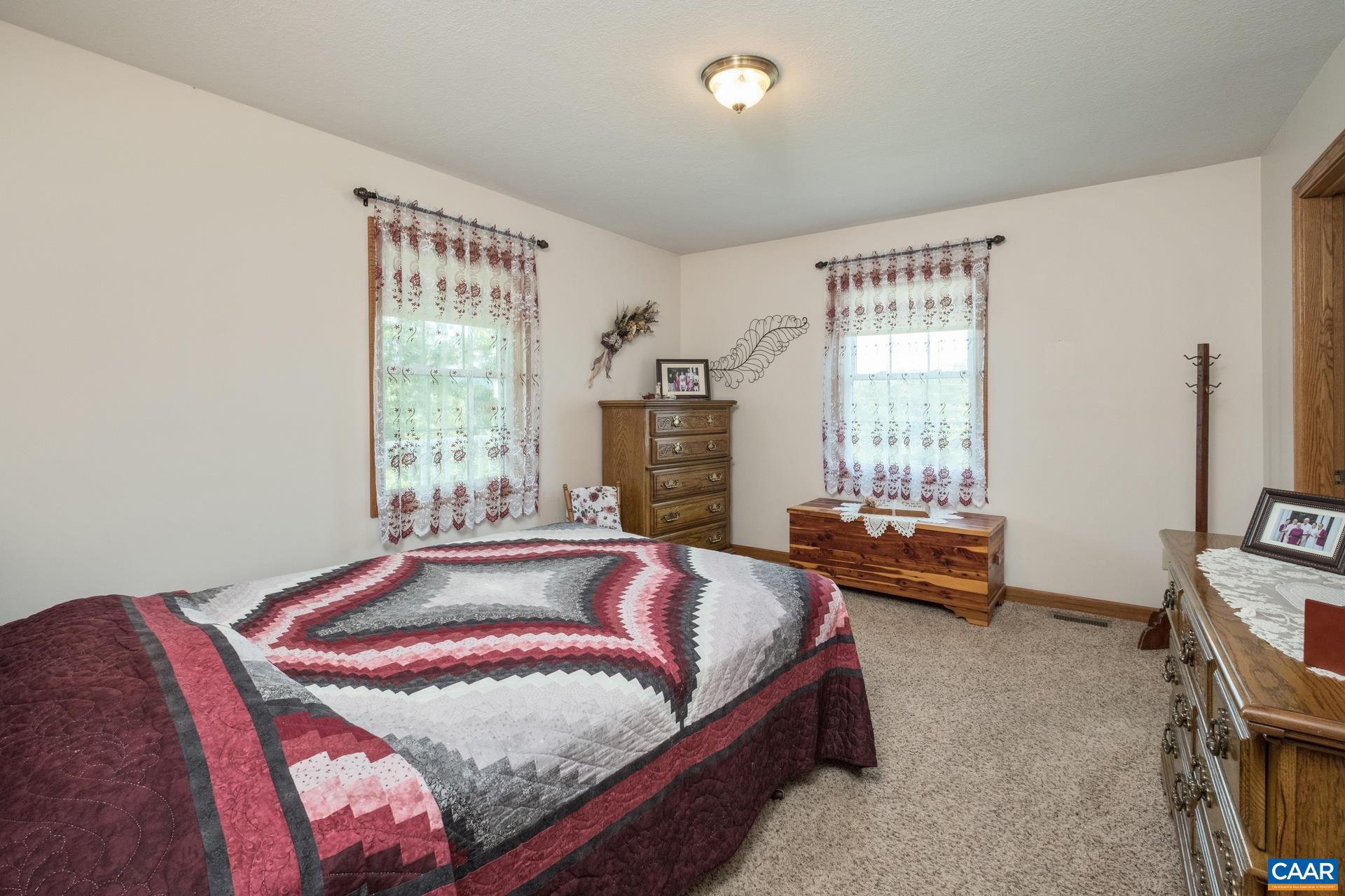 1640 PEA RIDGE RD