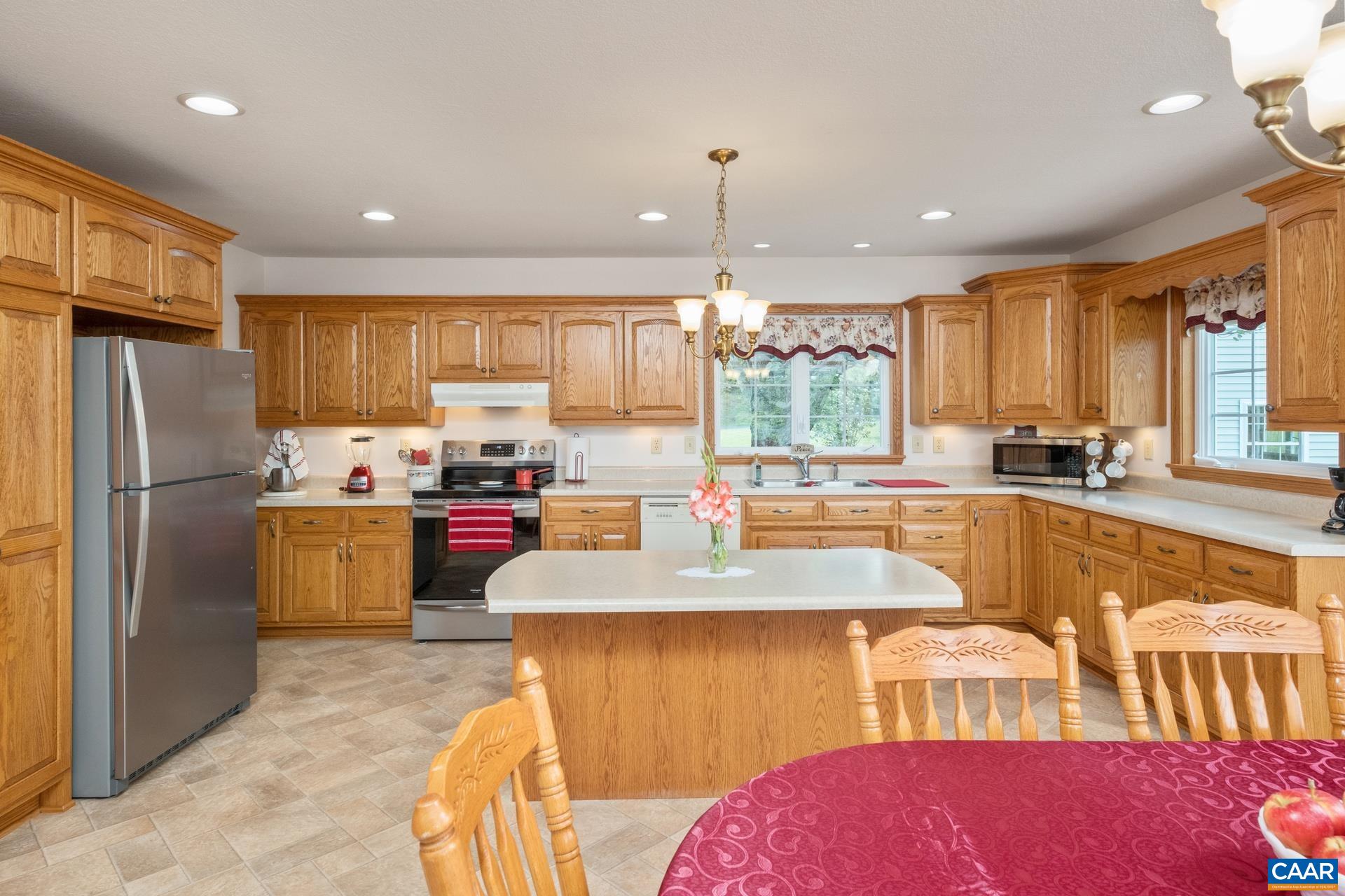 1640 PEA RIDGE RD