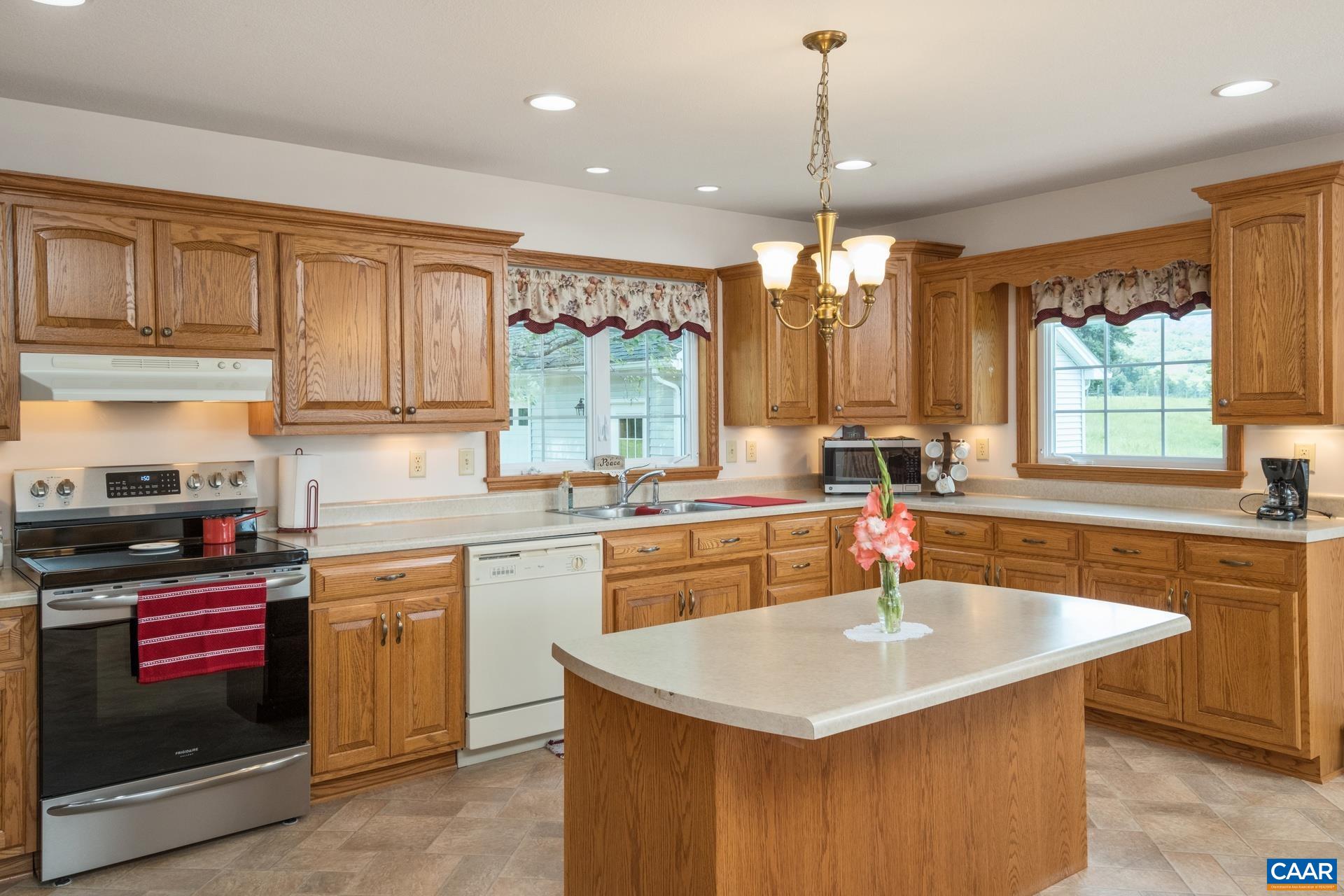1640 PEA RIDGE RD